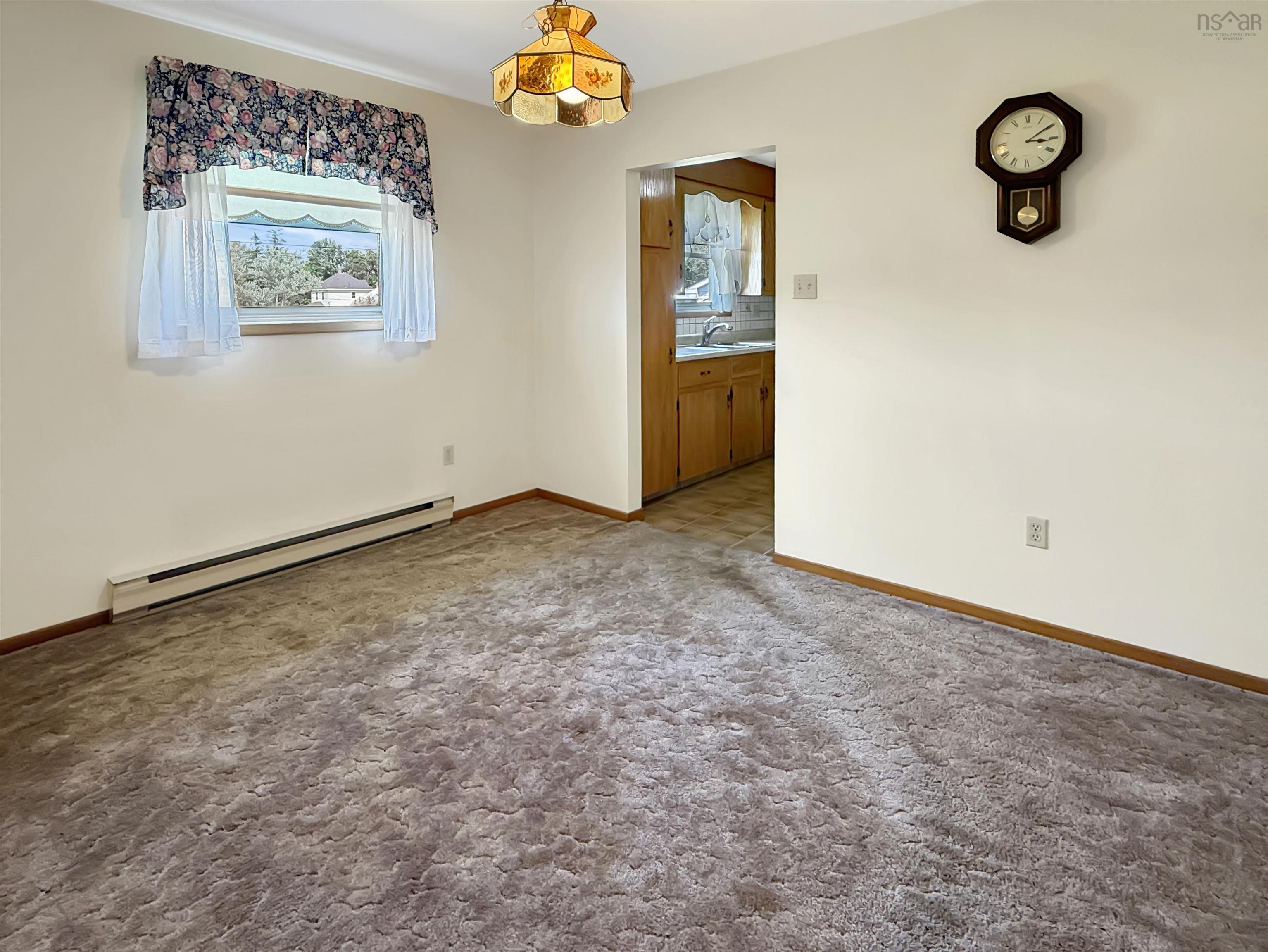 $279,900.00: 81 Acadia Avenue, Stellarton