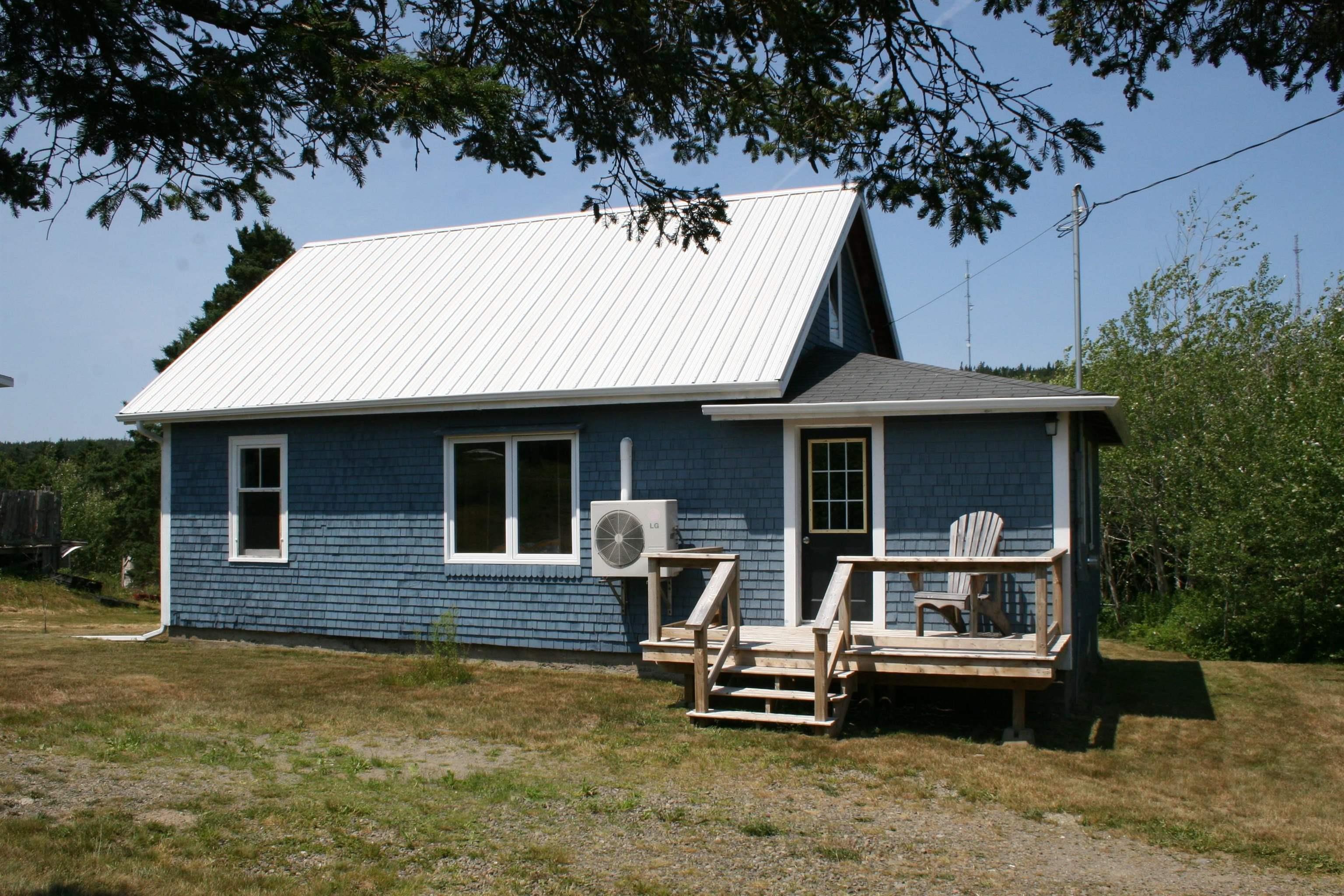 $149,900.00: 3201 Highway 217 Highway, Tiverton