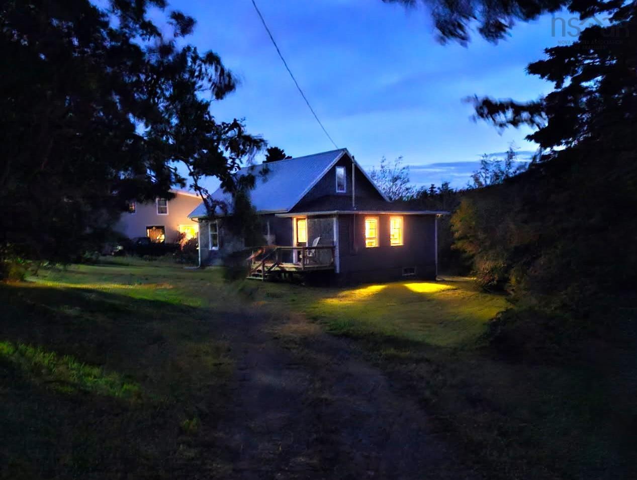 $149,900.00: 3201 Highway 217 Highway, Tiverton