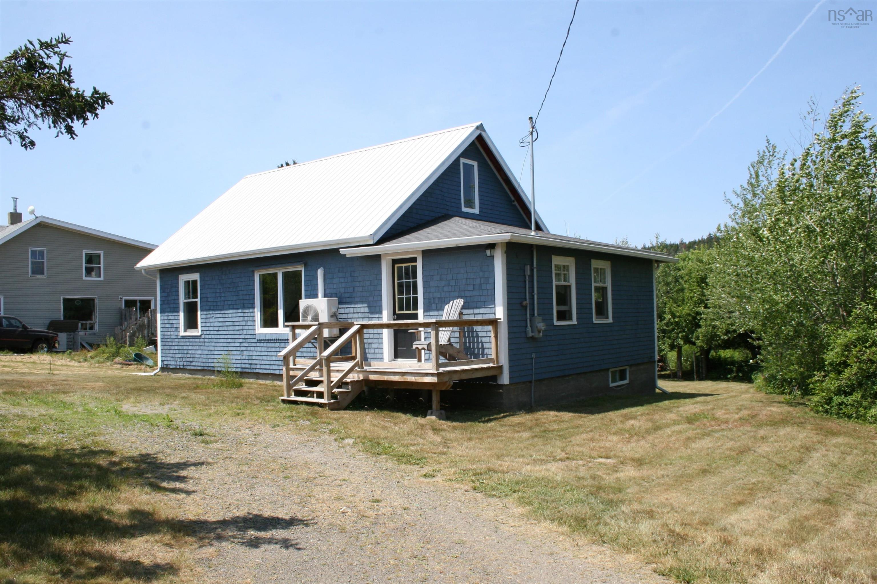 $149,900.00: 3201 Highway 217 Highway, Tiverton