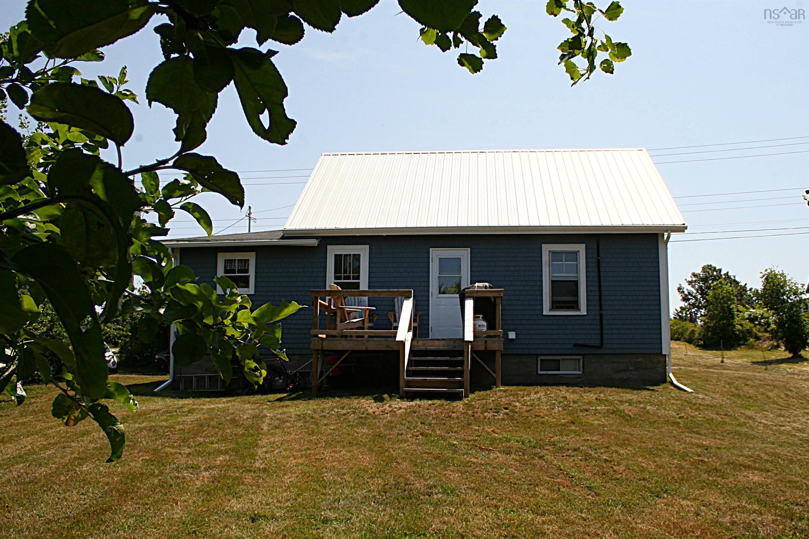$149,900.00: 3201 Highway 217 Highway, Tiverton