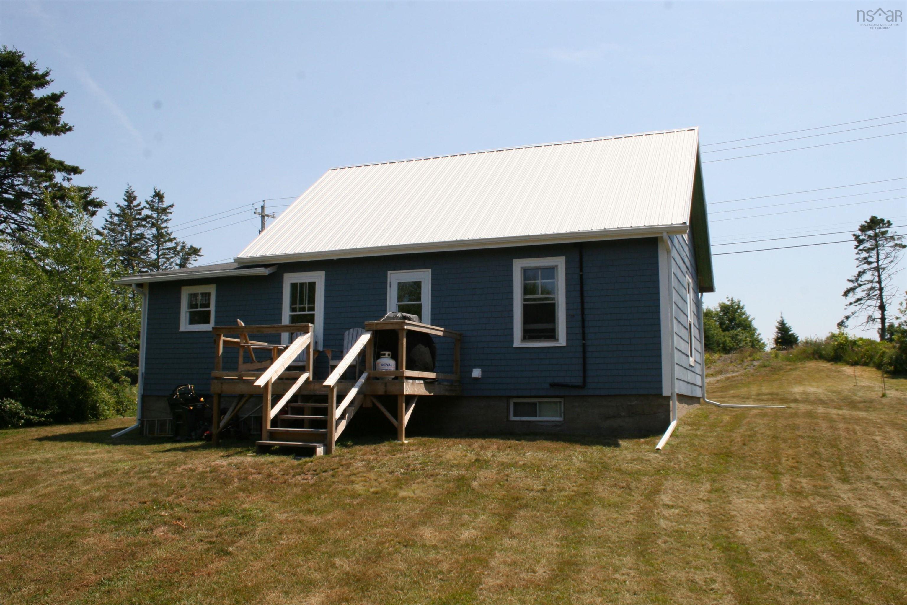 $149,900.00: 3201 Highway 217 Highway, Tiverton