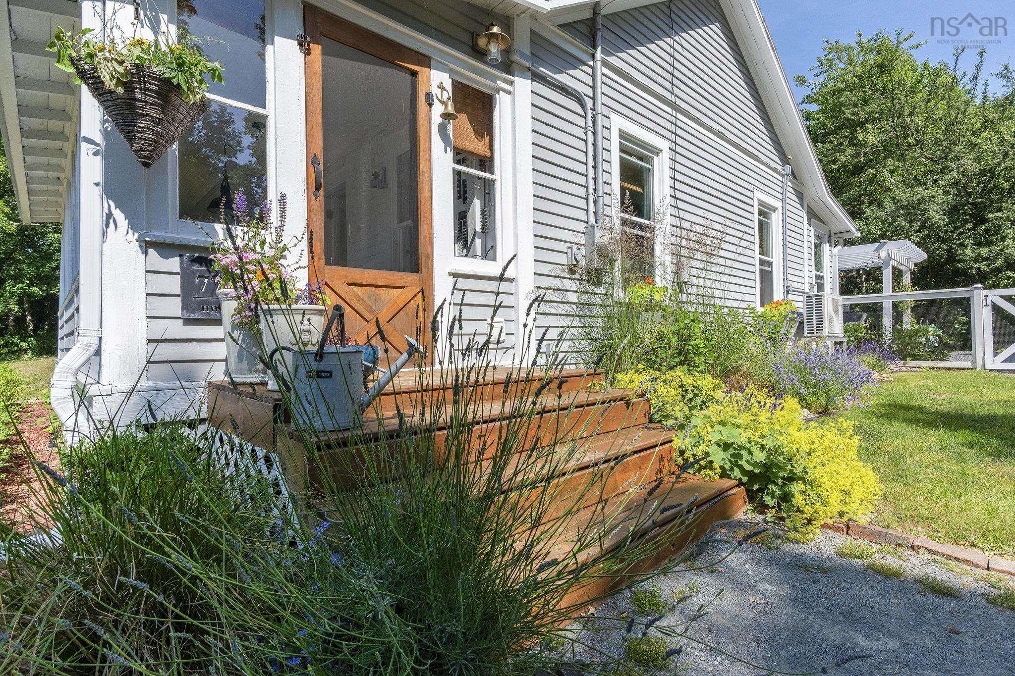 $320,000.00: 772 Highway 1, Deep Brook