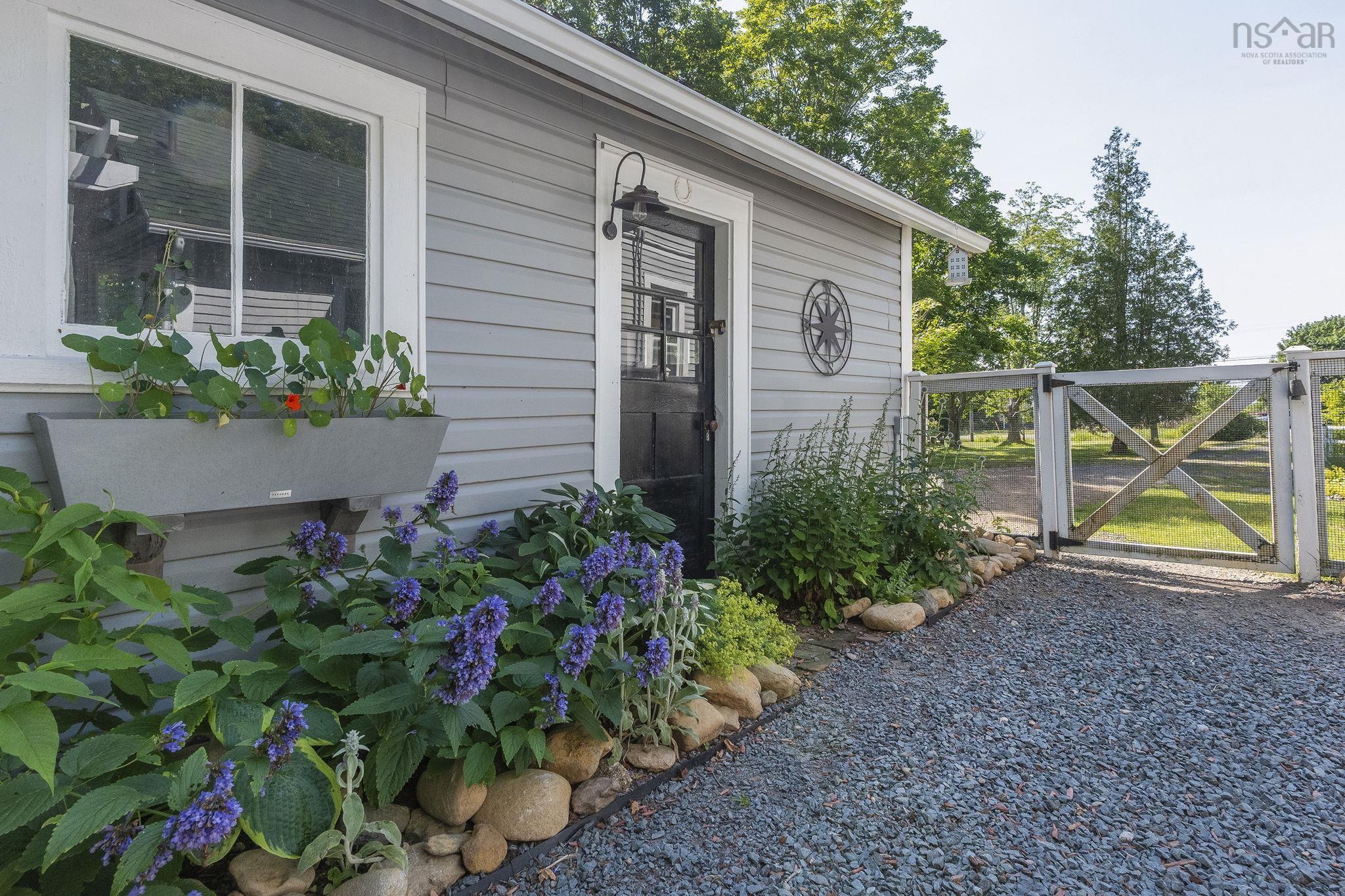 $320,000.00: 772 Highway 1, Deep Brook
