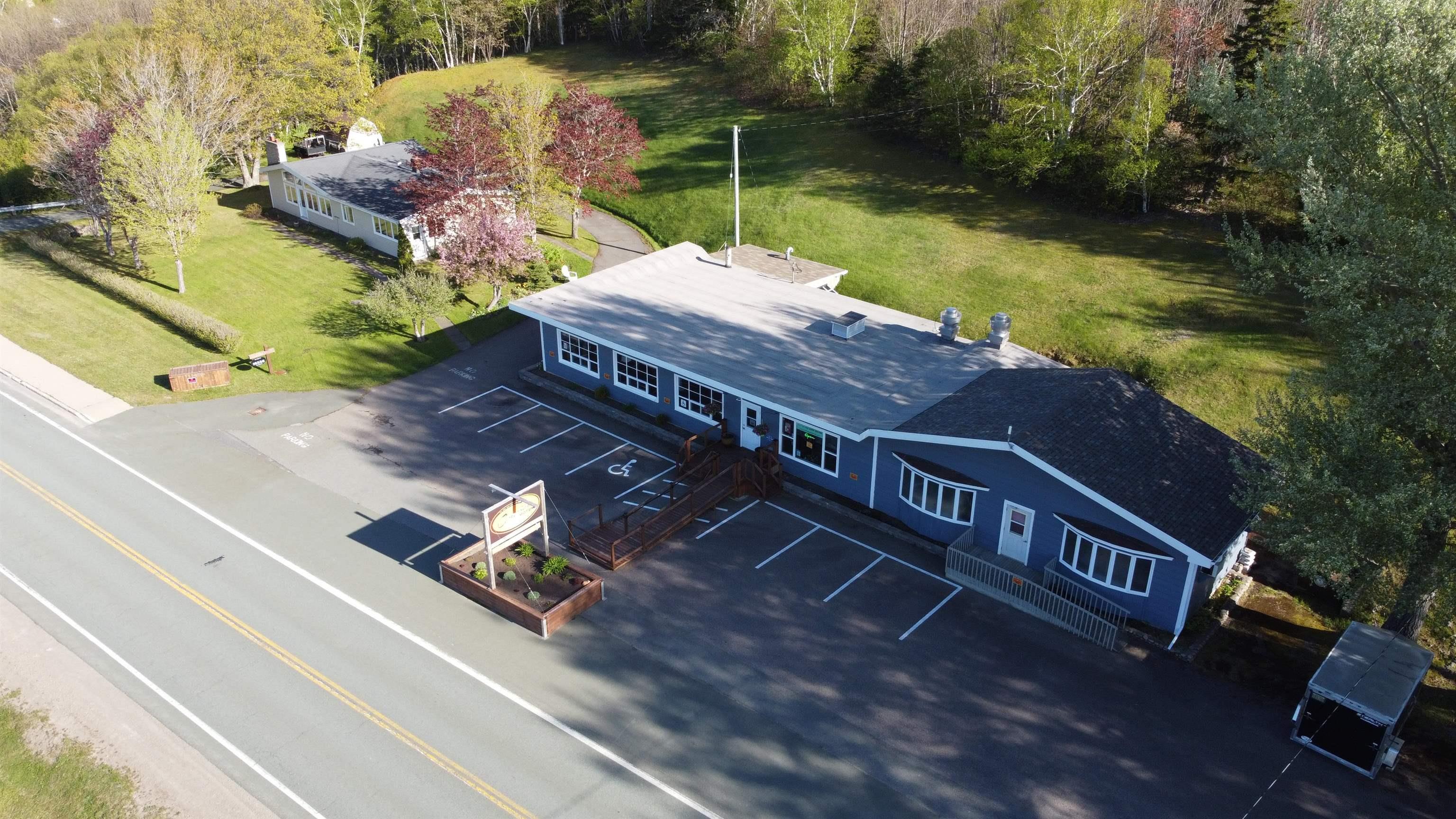 $1,895,000.00: 16537 Cabot Trail Road, Chéticamp