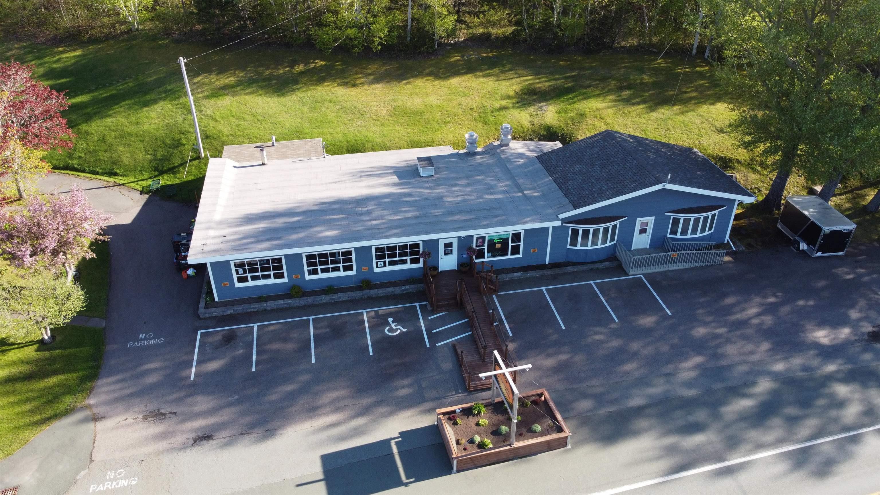 $1,895,000.00: 16537 Cabot Trail Road, Chéticamp