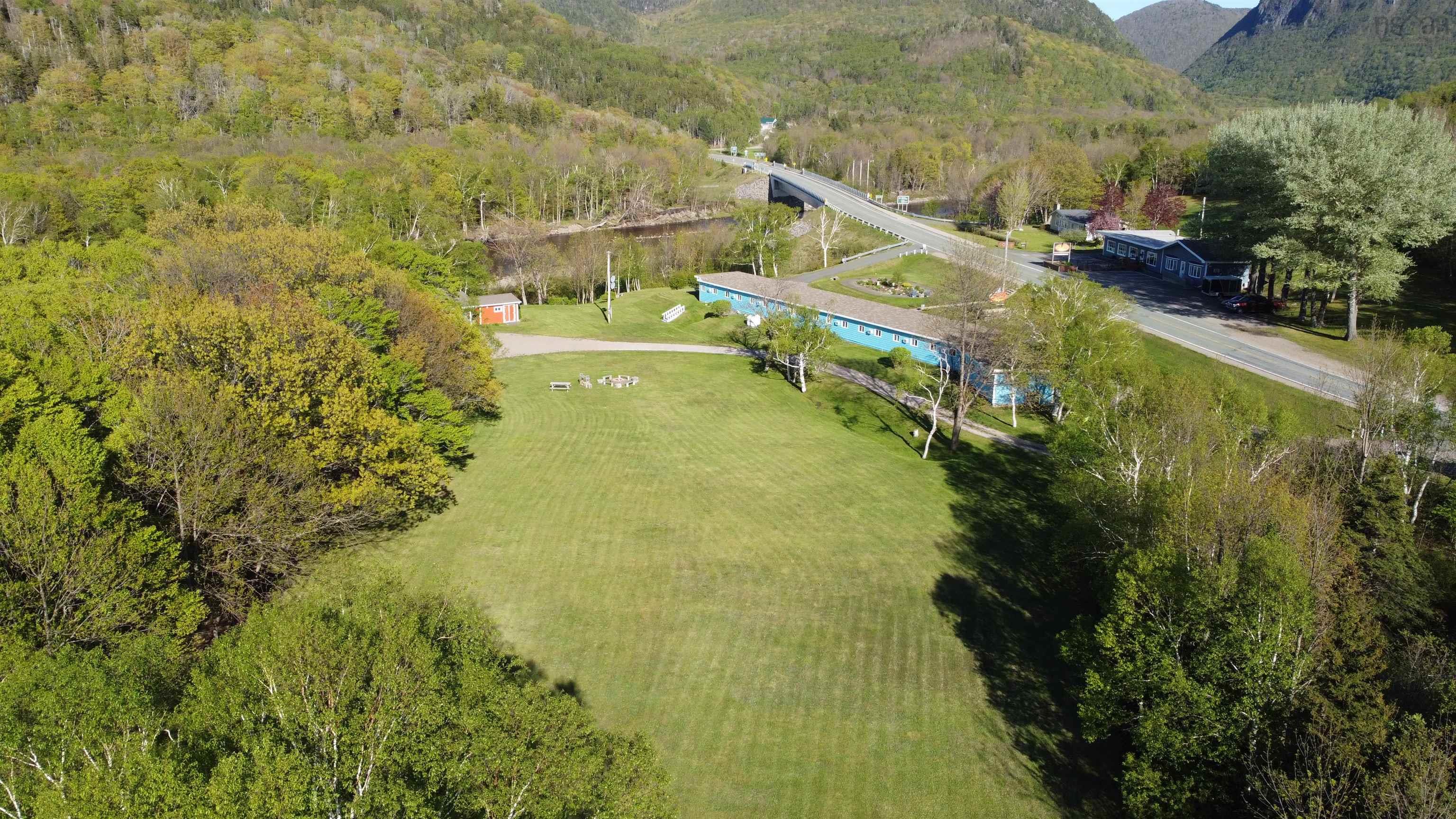 $1,895,000.00: 16537 Cabot Trail Road, Chéticamp