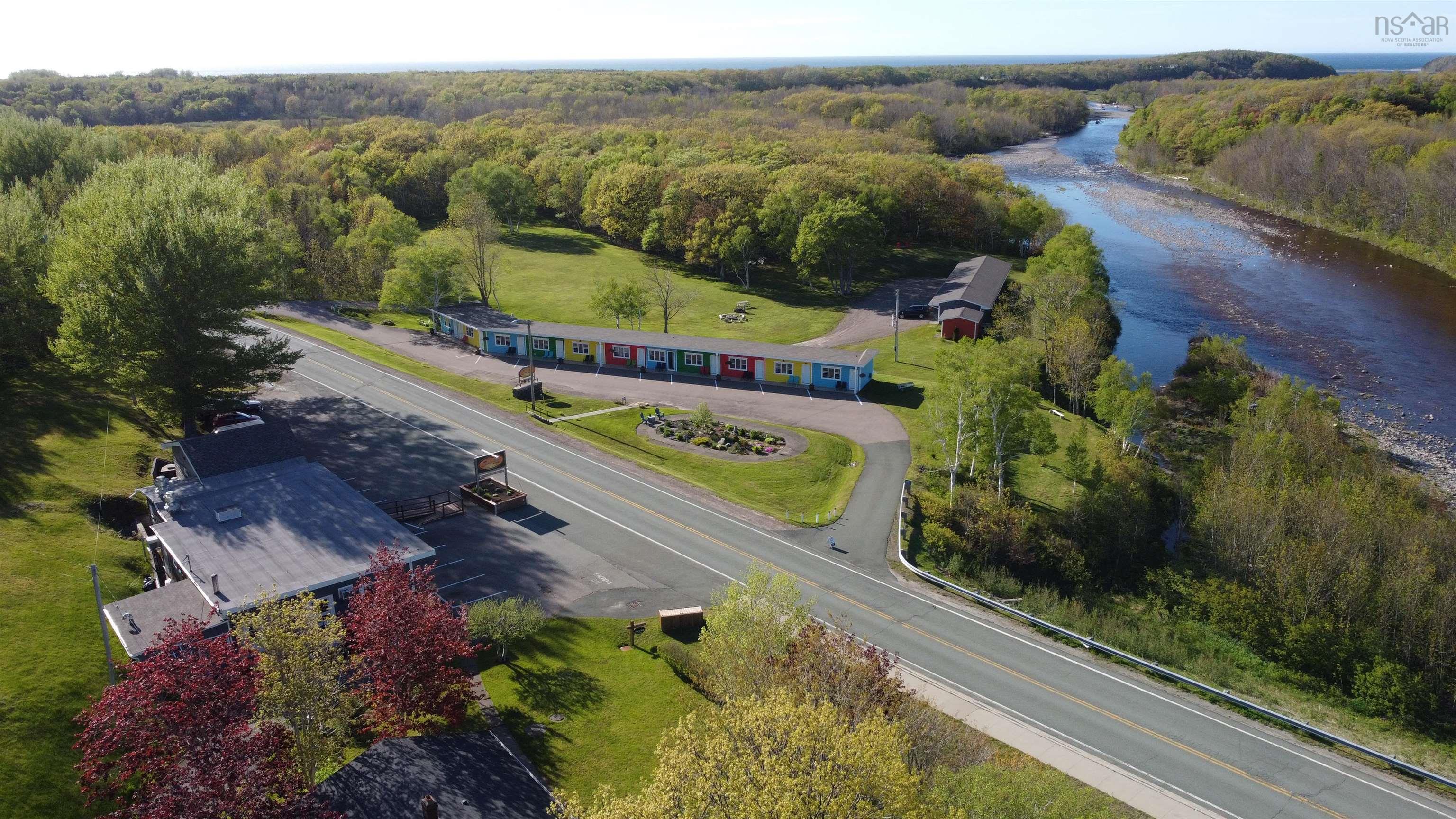 $1,895,000.00: 16537 Cabot Trail Road, Chéticamp