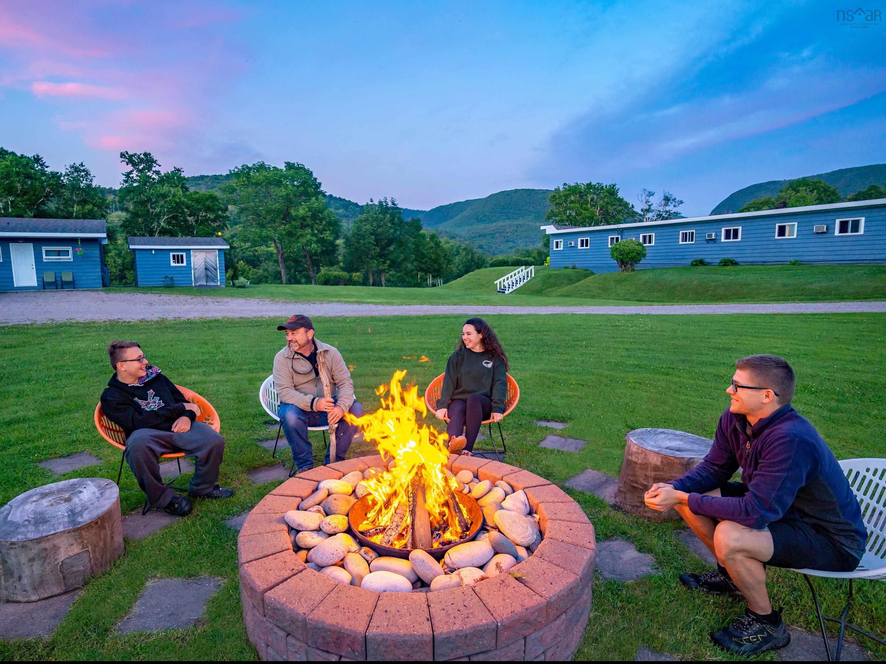 $1,895,000.00: 16537 Cabot Trail Road, Chéticamp