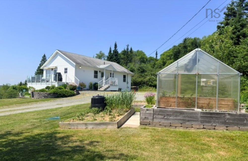 $569,000.00: 217 Corbetts Cove Road, Lynche River