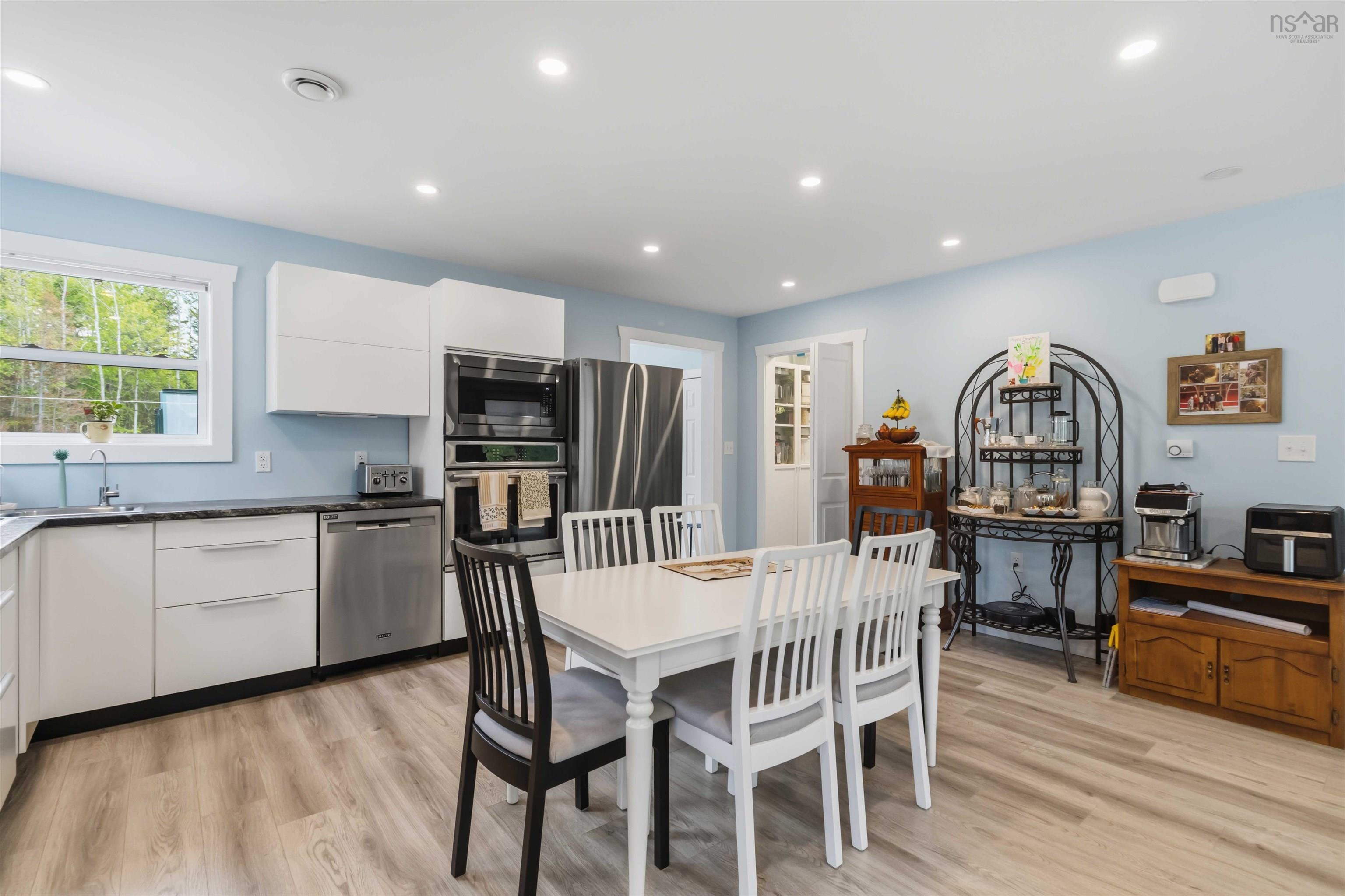 $599,000.00: 19 Robyn Drive, Nine Mile River