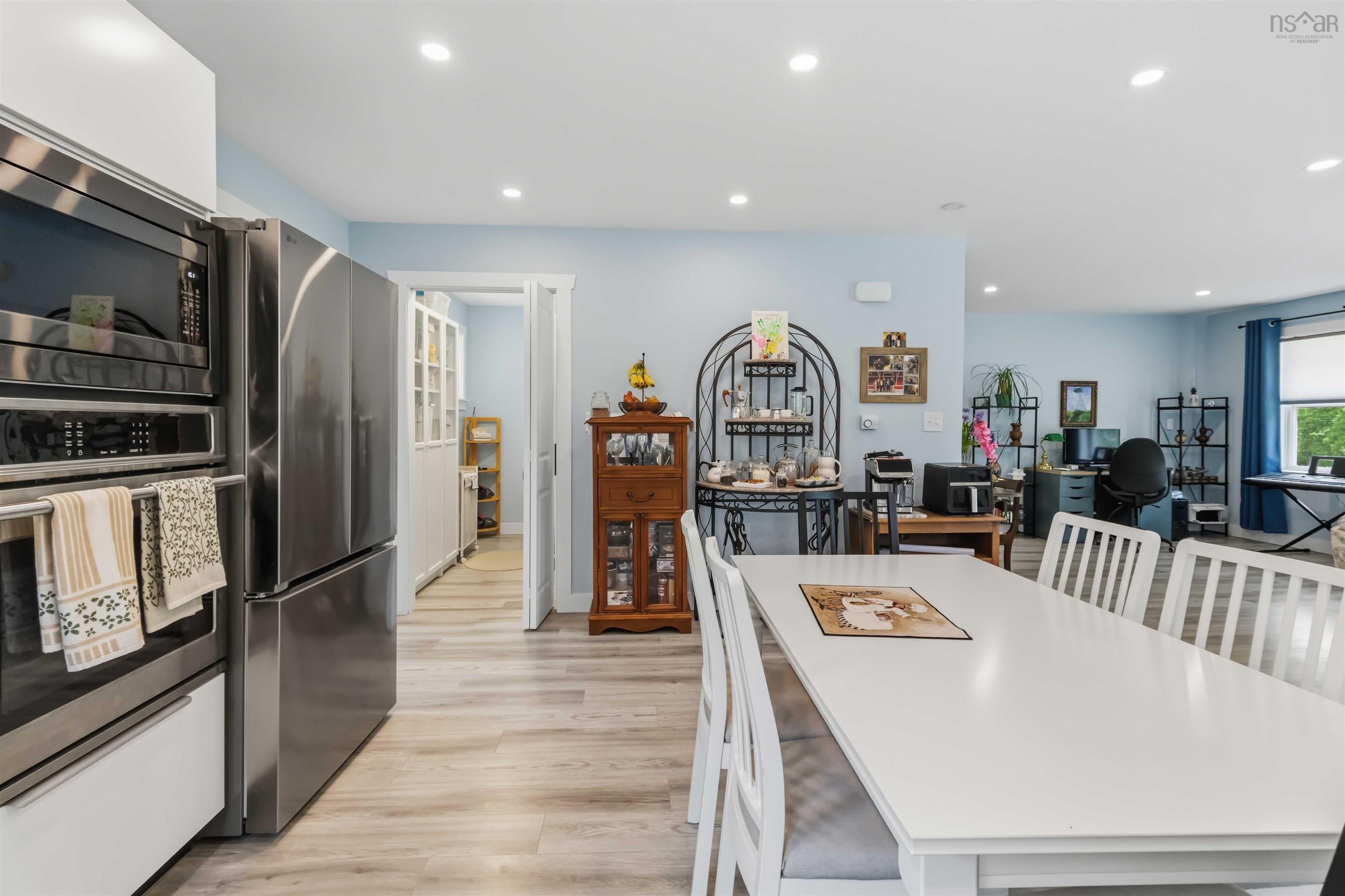 $599,000.00: 19 Robyn Drive, Nine Mile River