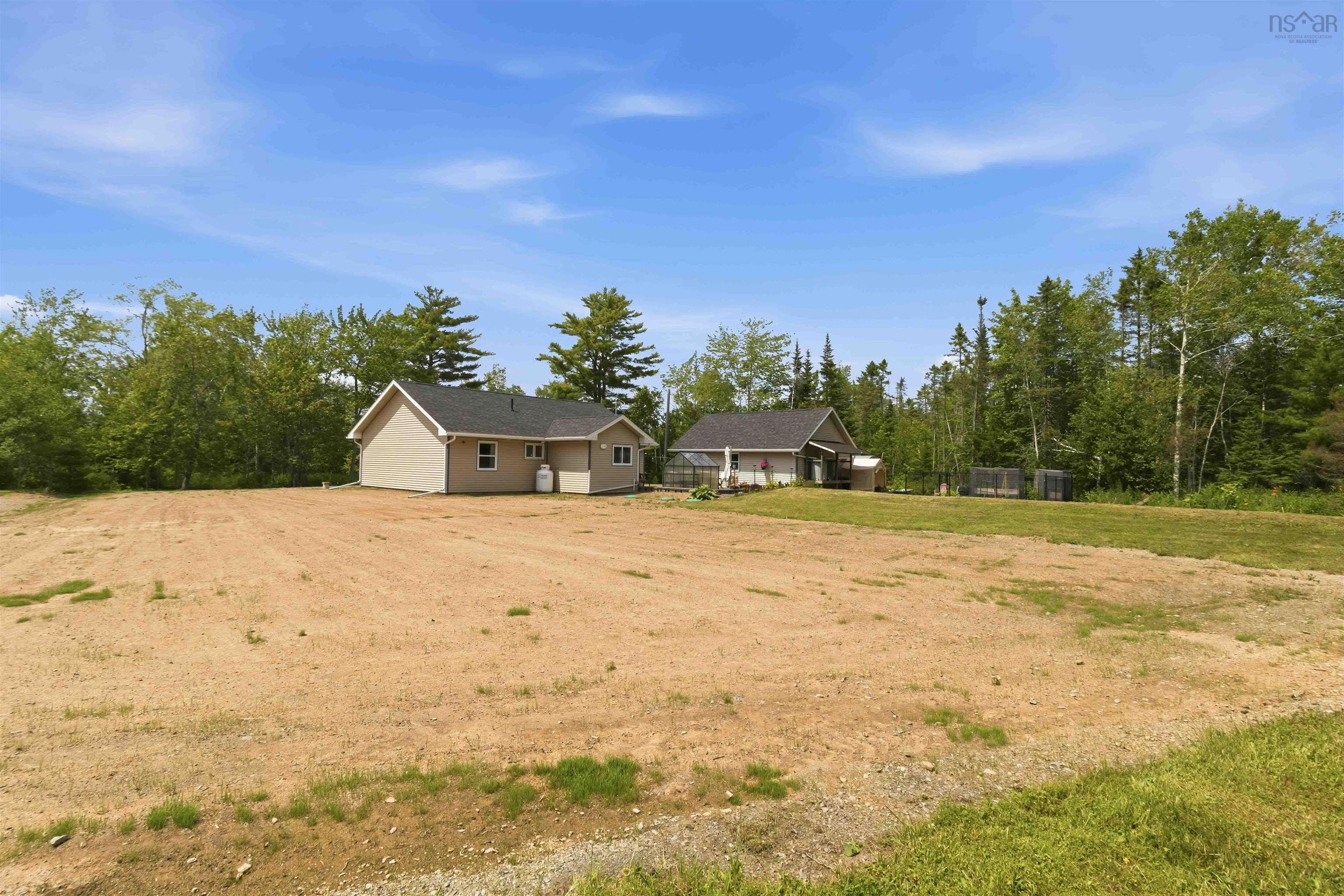$599,000.00: 19 Robyn Drive, Nine Mile River