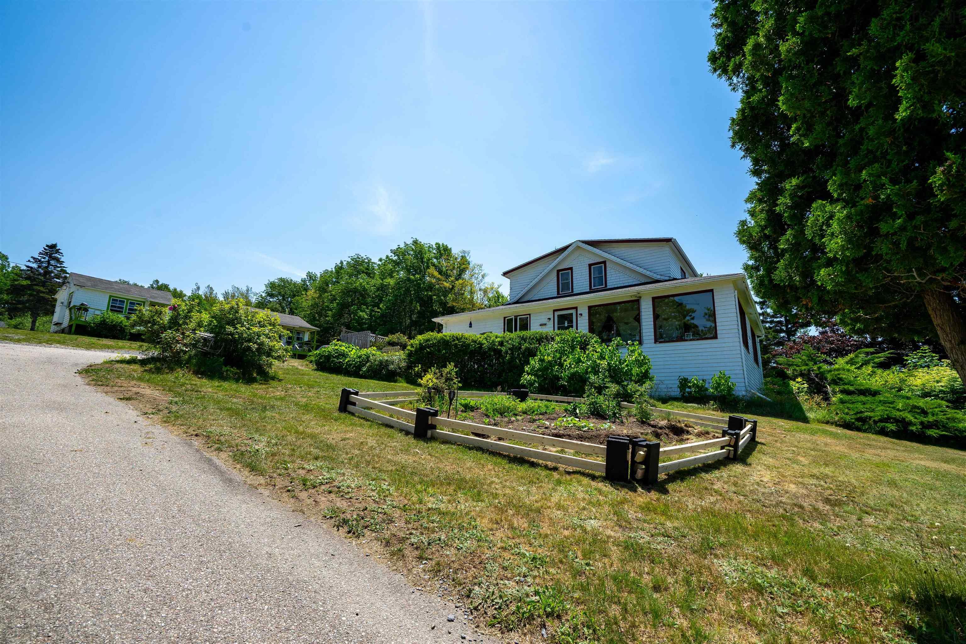 $859,000.00: 234 Highway 1, Smiths Cove