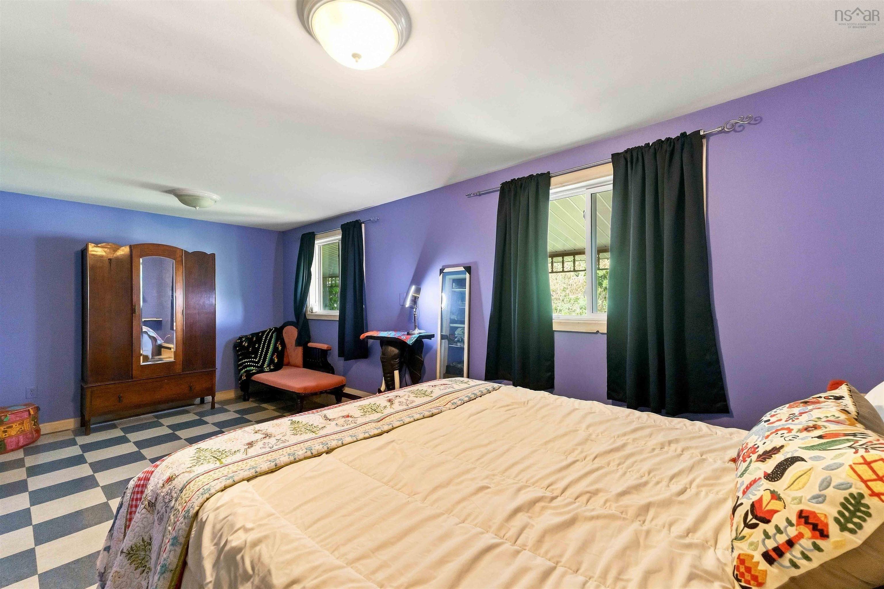 $370,000.00: 35 Colonial Crescent, New Minas