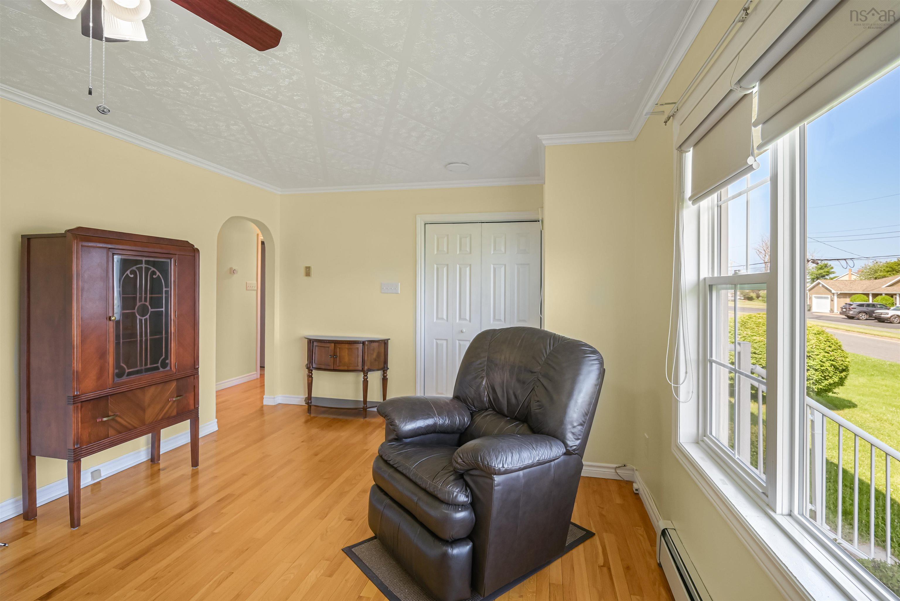 $329,900.00: 6 Rosewood Avenue, Glace Bay