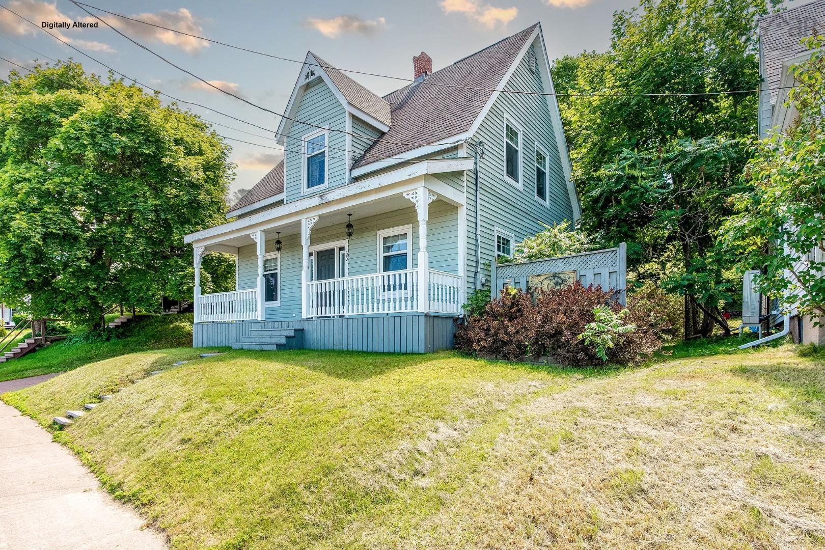 $279,900.00: 33 Beacon Street, Amherst