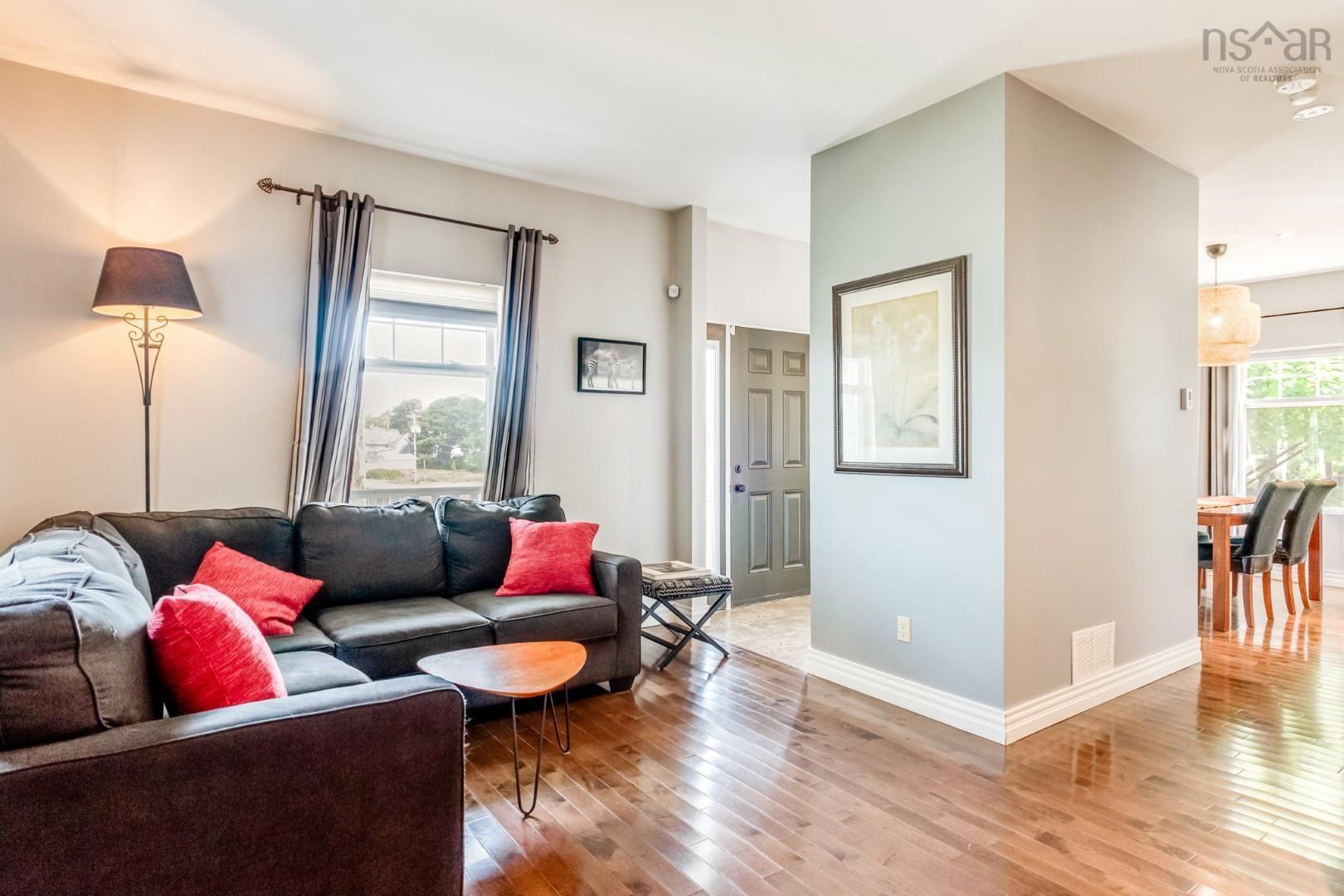 $279,900.00: 33 Beacon Street, Amherst