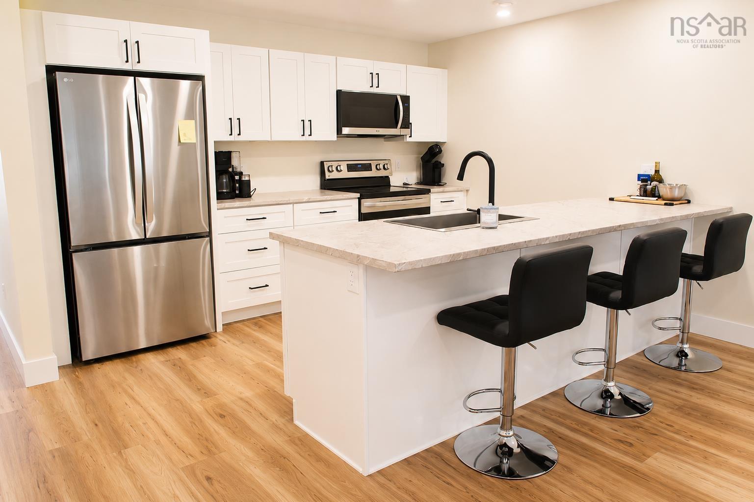 $384,000.00: 23 Jenifer Cres, New Minas