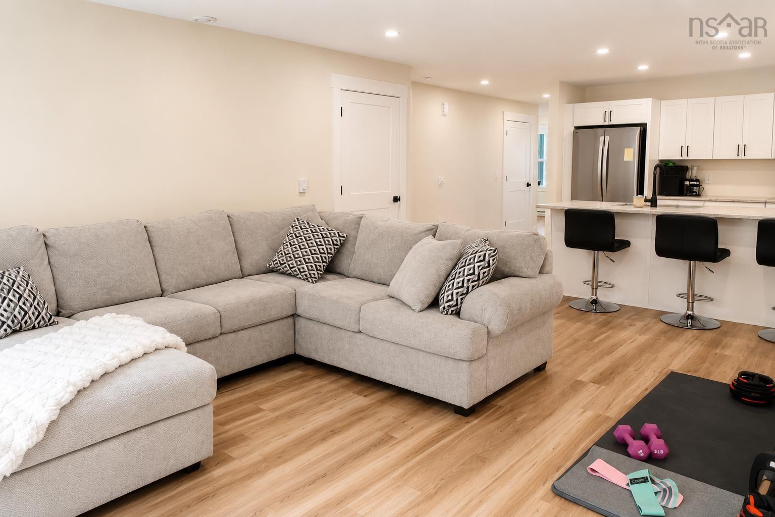 $384,000.00: 23 Jenifer Cres, New Minas