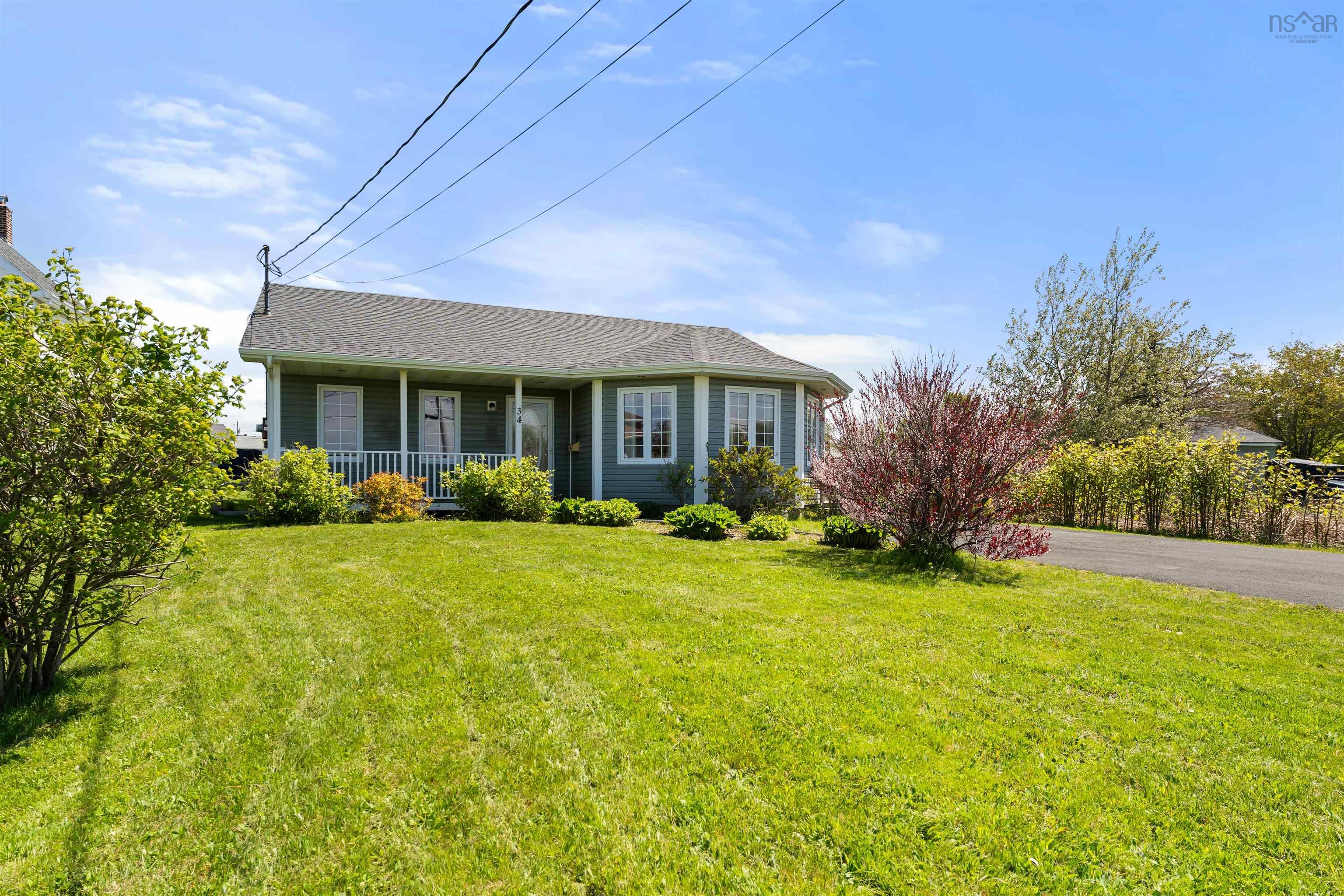 $279,900.00: 34 Water Street, Glace Bay