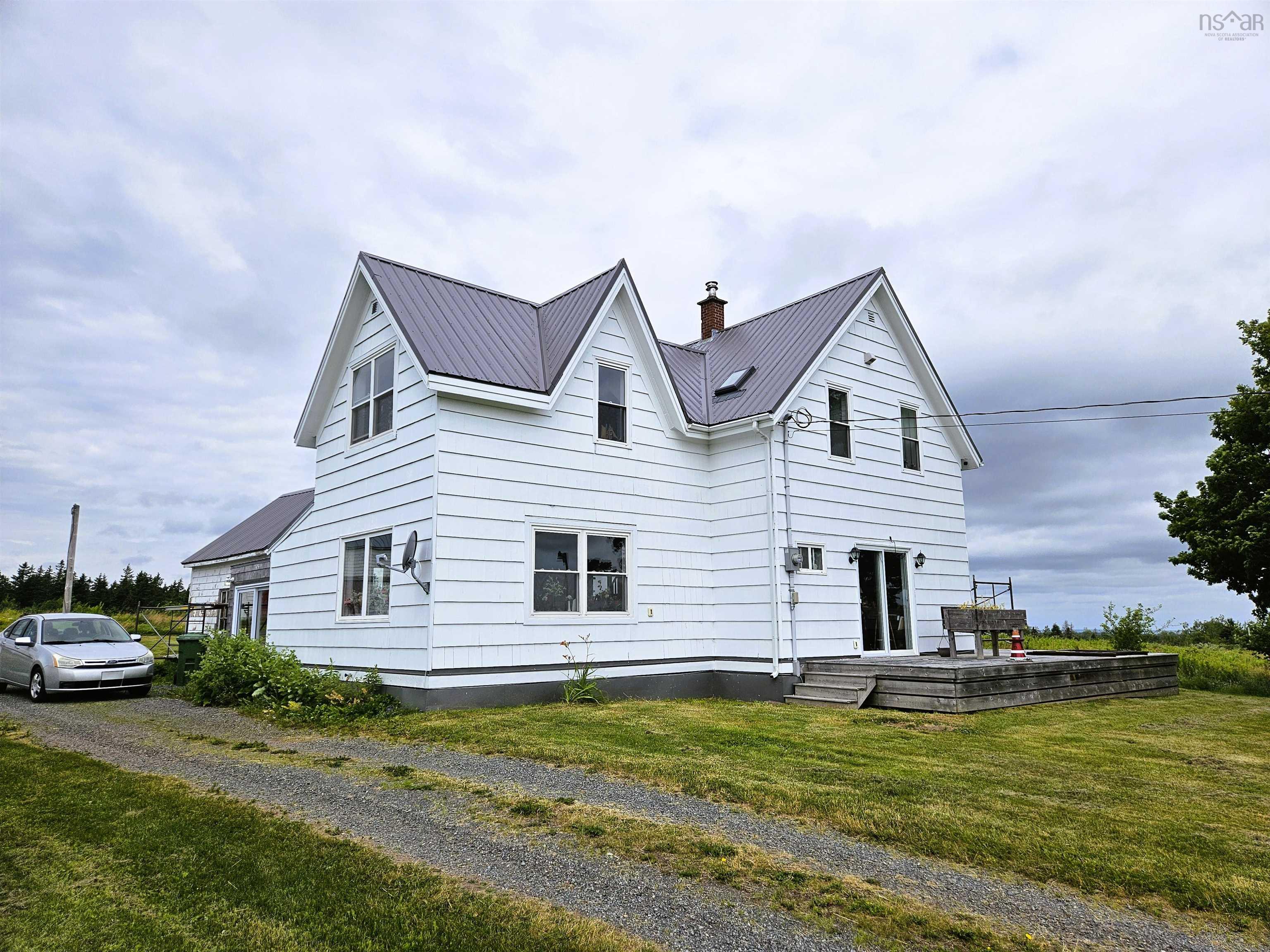 $399,900.00: 1807 Highway 326, East Earltown