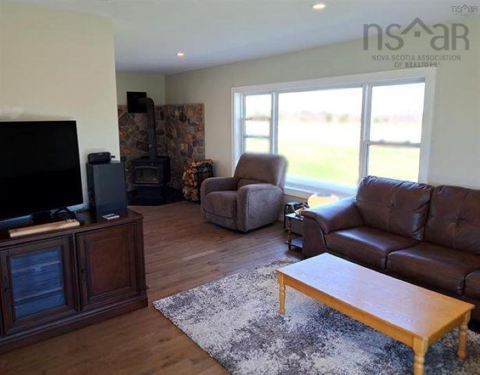 $399,900.00: 1807 Highway 326, East Earltown