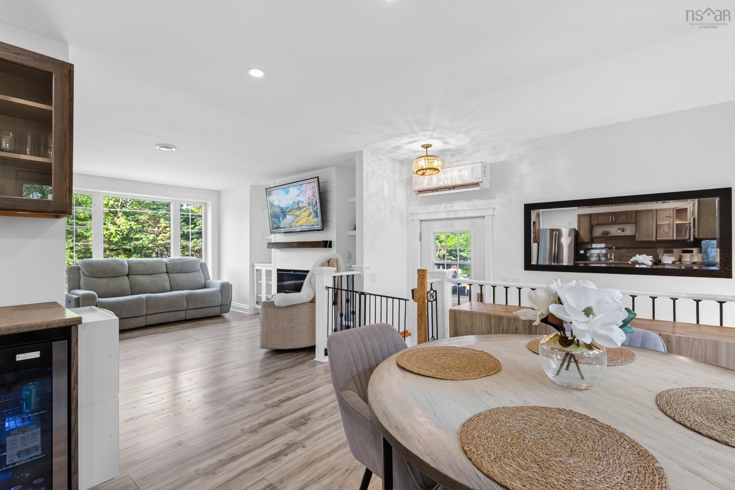 $380,000.00: 21 Weeks Lane Lane, Howie Centre