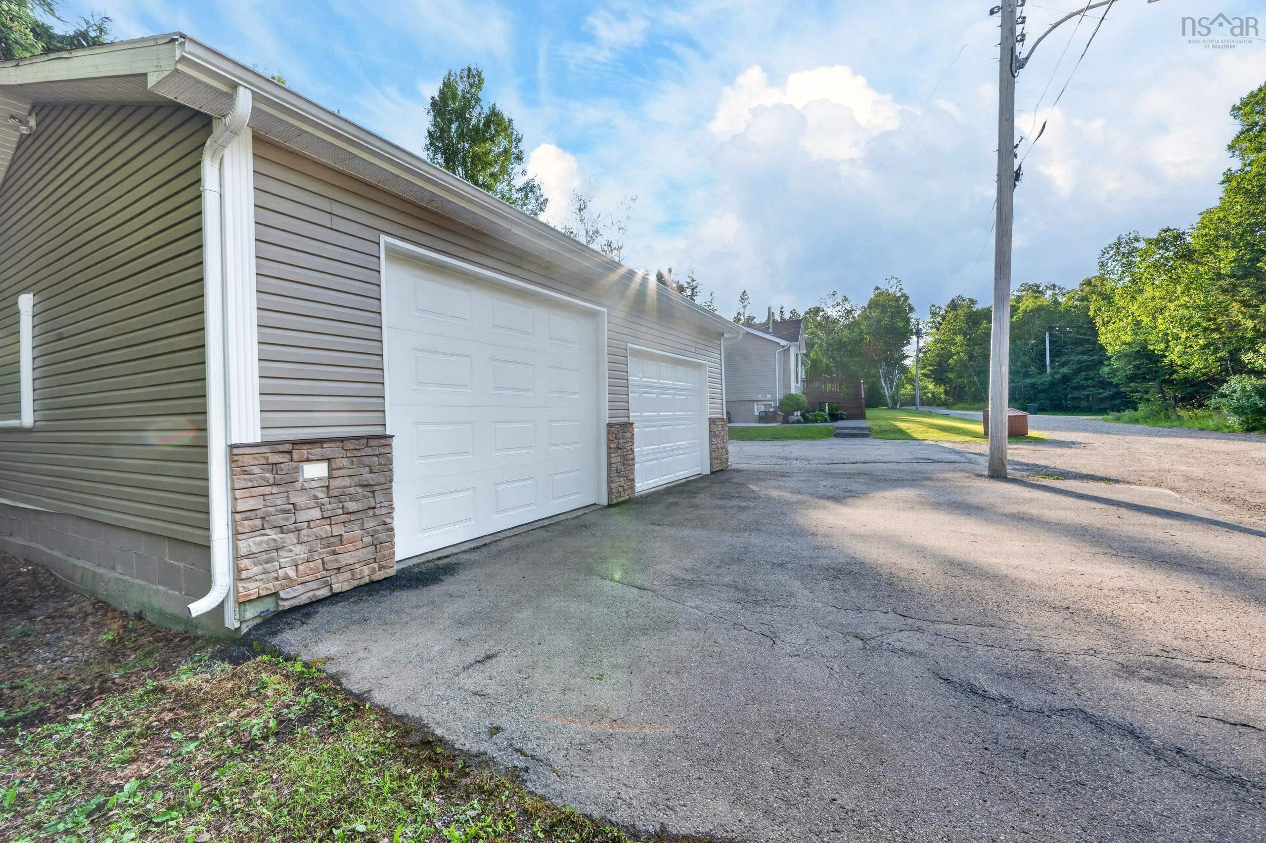 $380,000.00: 21 Weeks Lane Lane, Howie Centre