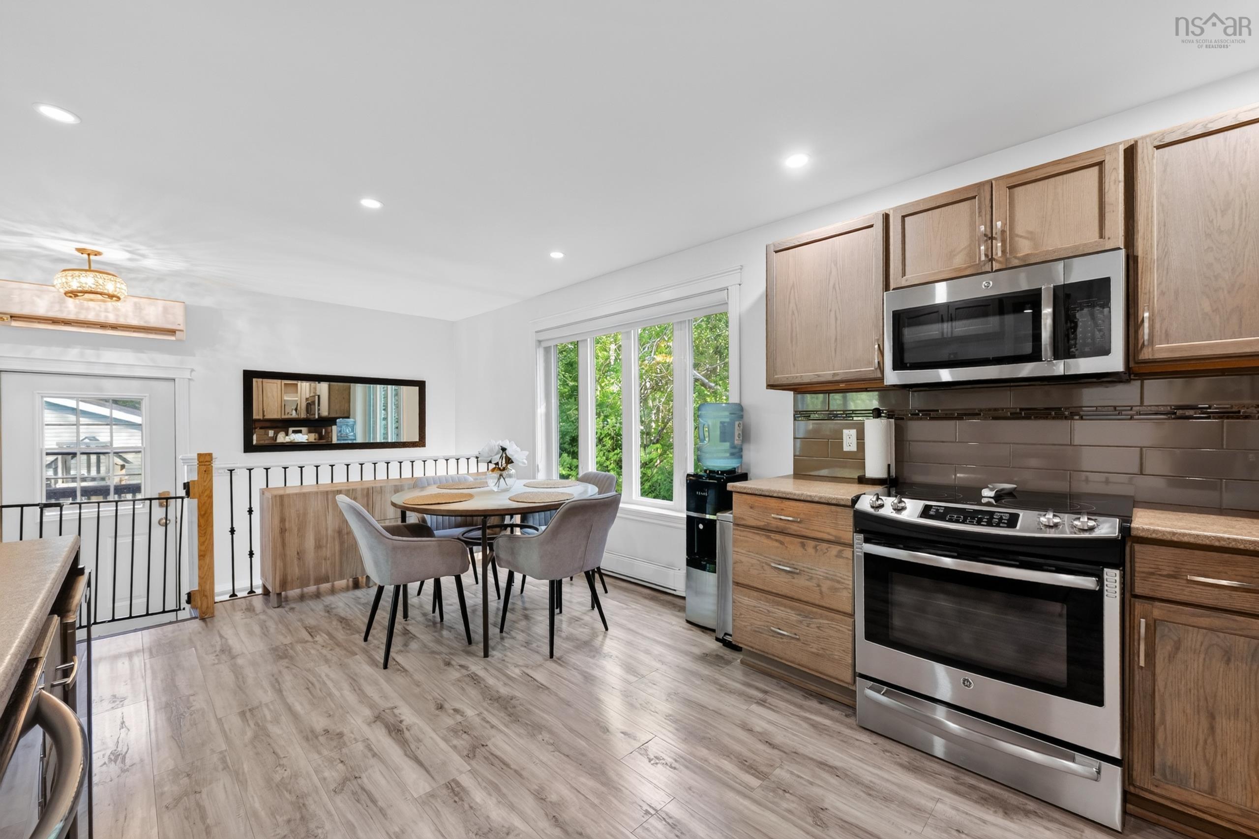 $380,000.00: 21 Weeks Lane Lane, Howie Centre