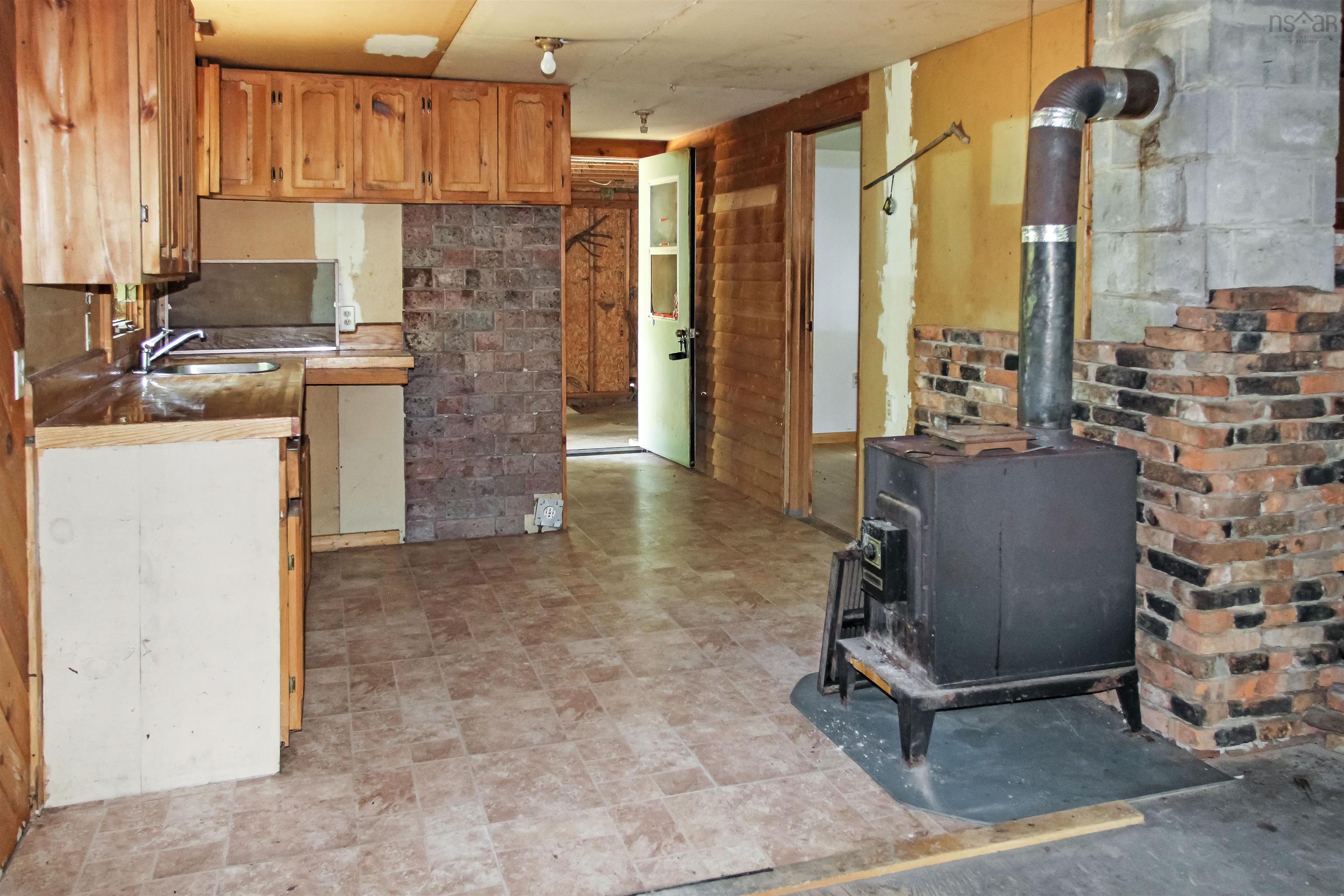 $184,000.00: 2113 Fire Lane, Torbrook