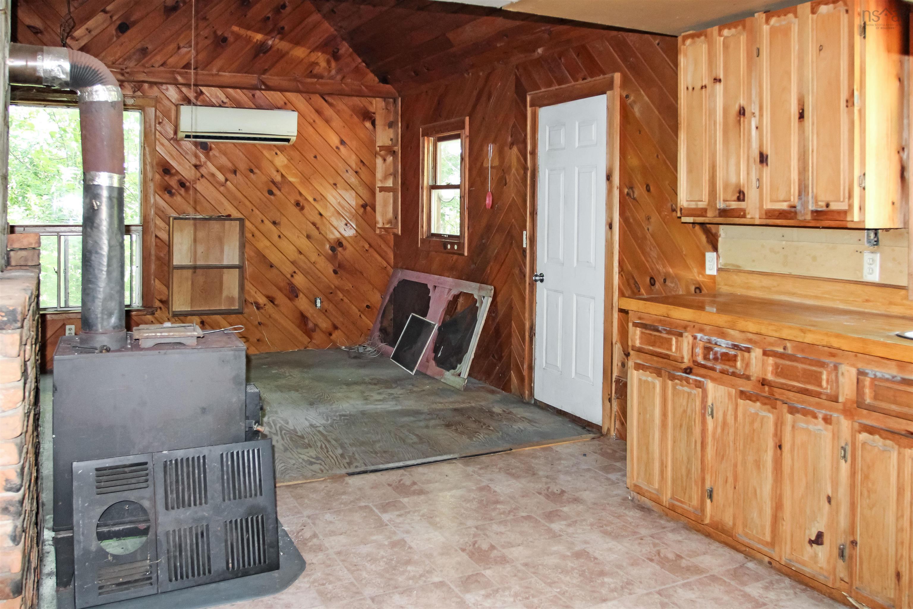 $184,000.00: 2113 Fire Lane, Torbrook