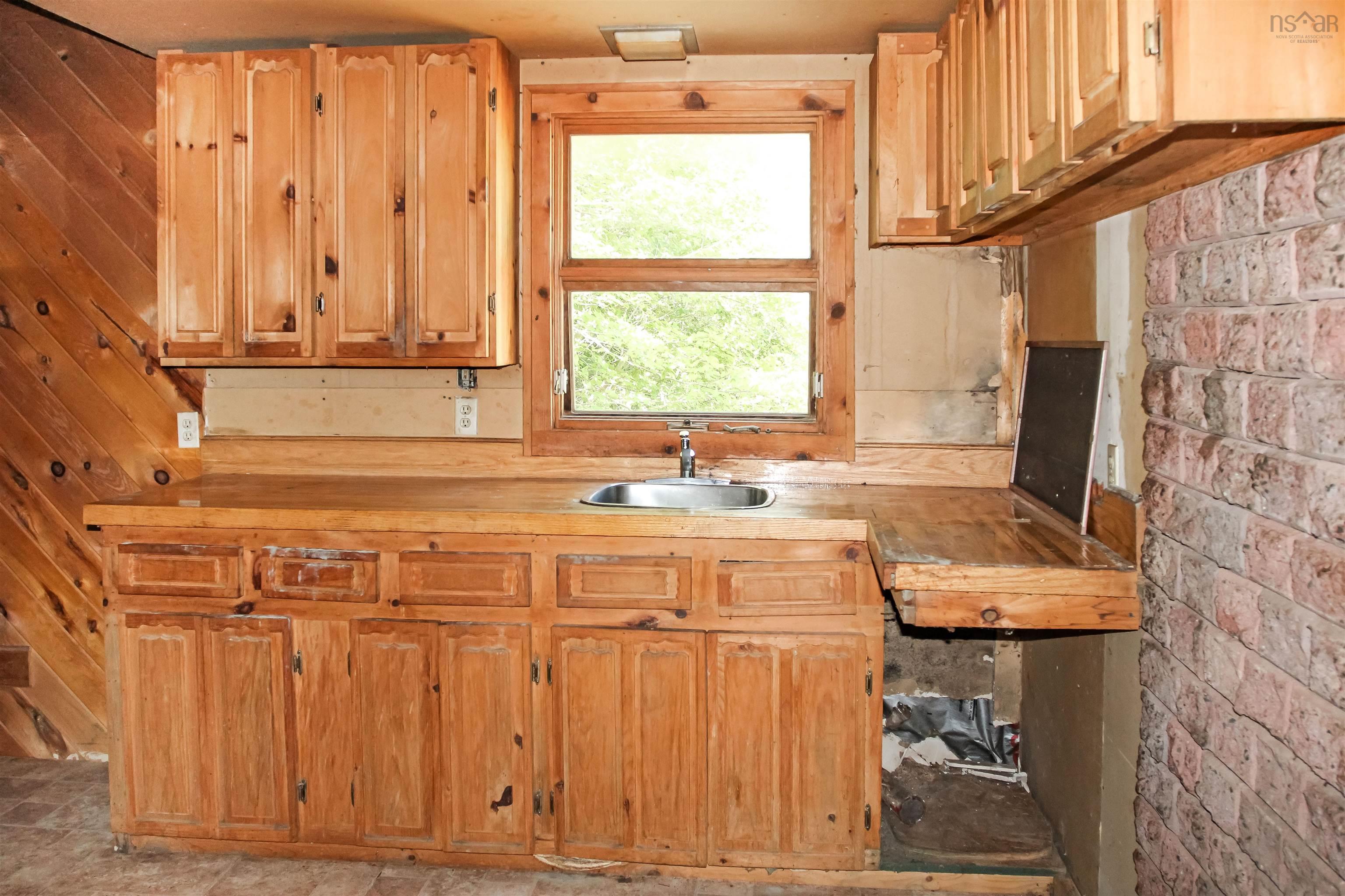 $184,000.00: 2113 Fire Lane, Torbrook