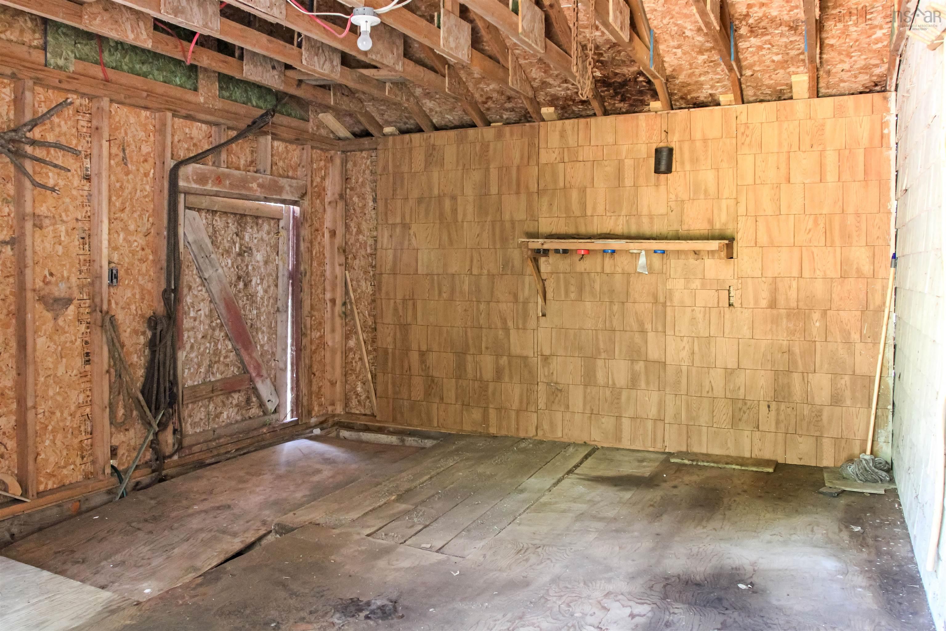 $184,000.00: 2113 Fire Lane, Torbrook