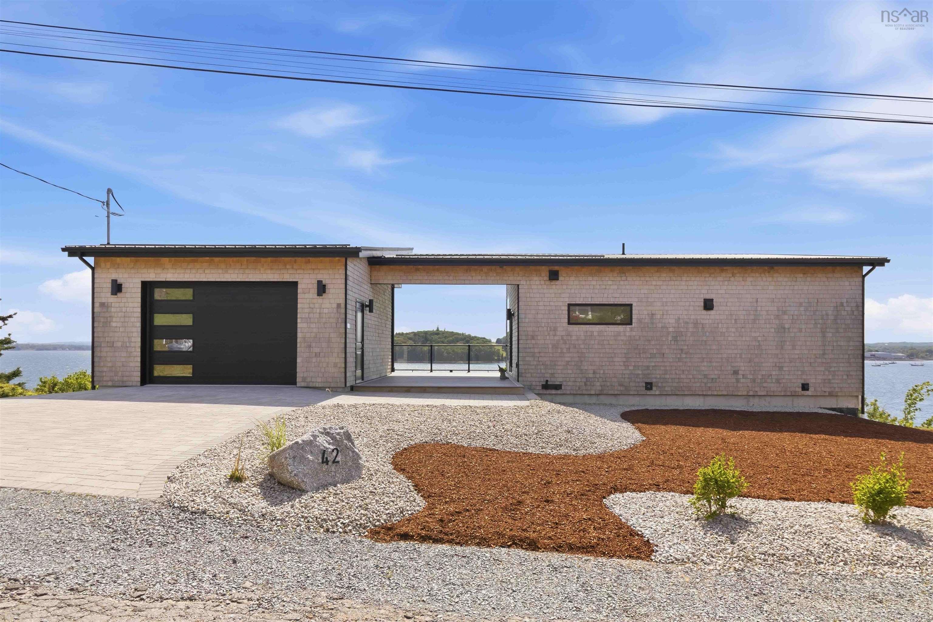 $1,295,000.00: 42 Shore Road, Garden Lots