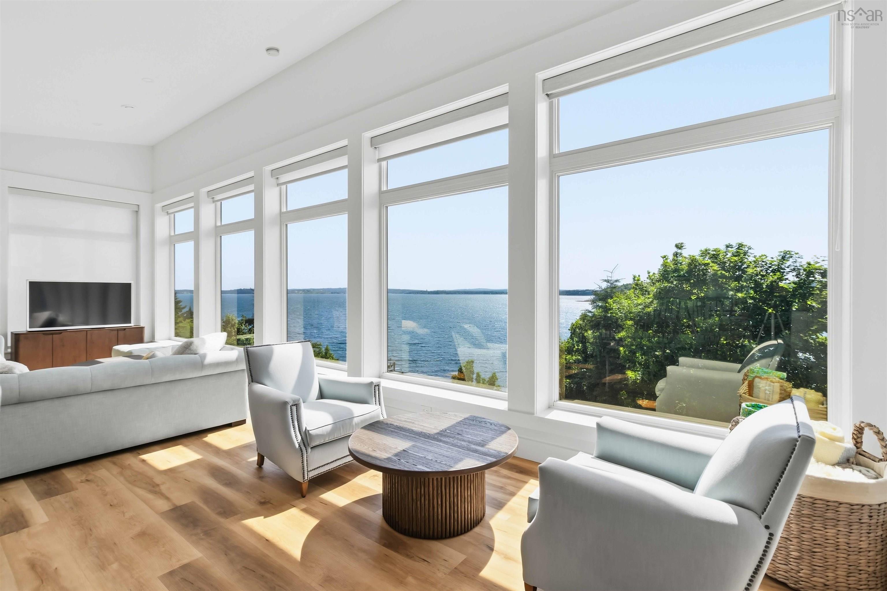 $1,295,000.00: 42 Shore Road, Garden Lots