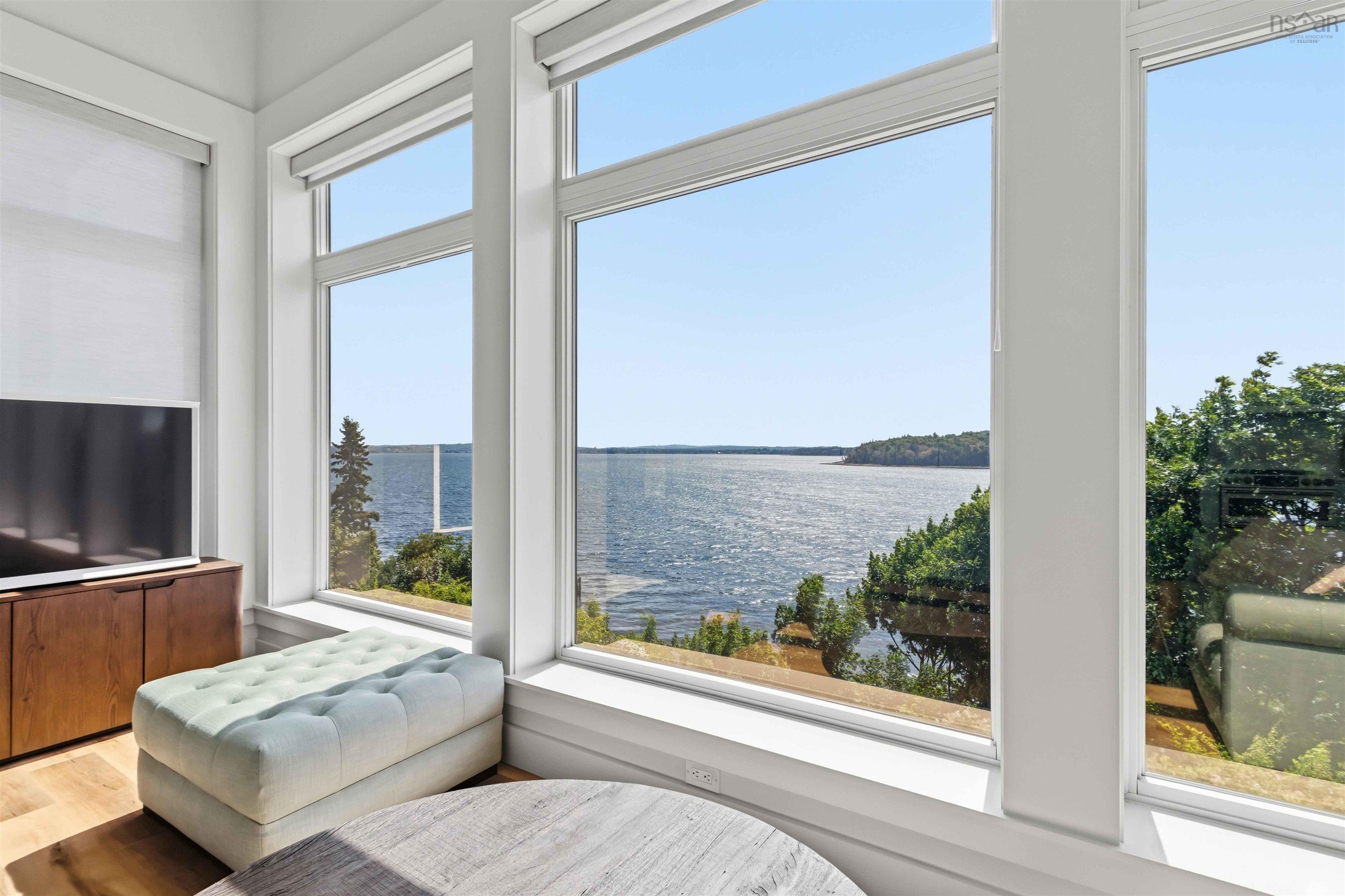 $1,295,000.00: 42 Shore Road, Garden Lots