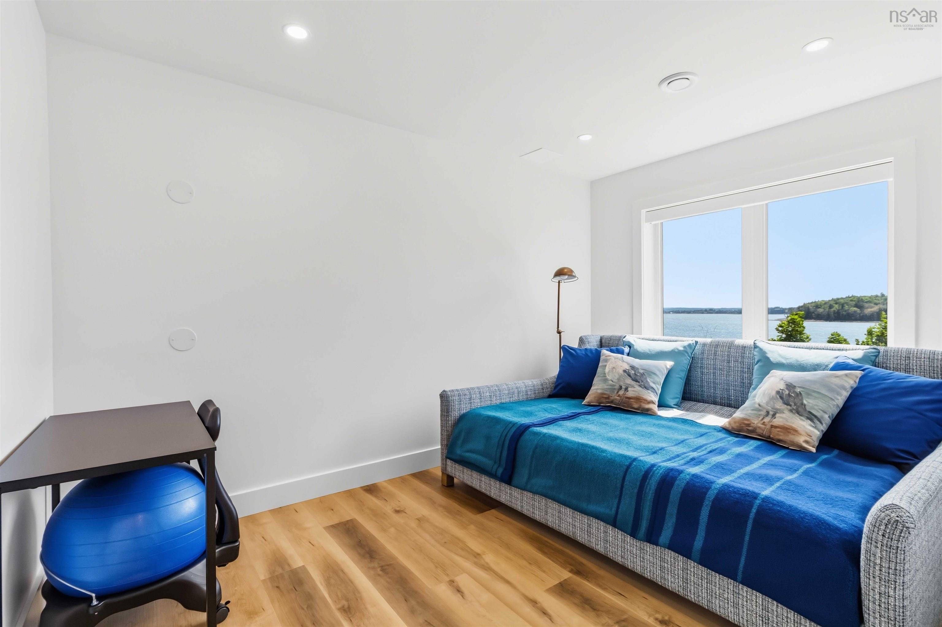 $1,295,000.00: 42 Shore Road, Garden Lots