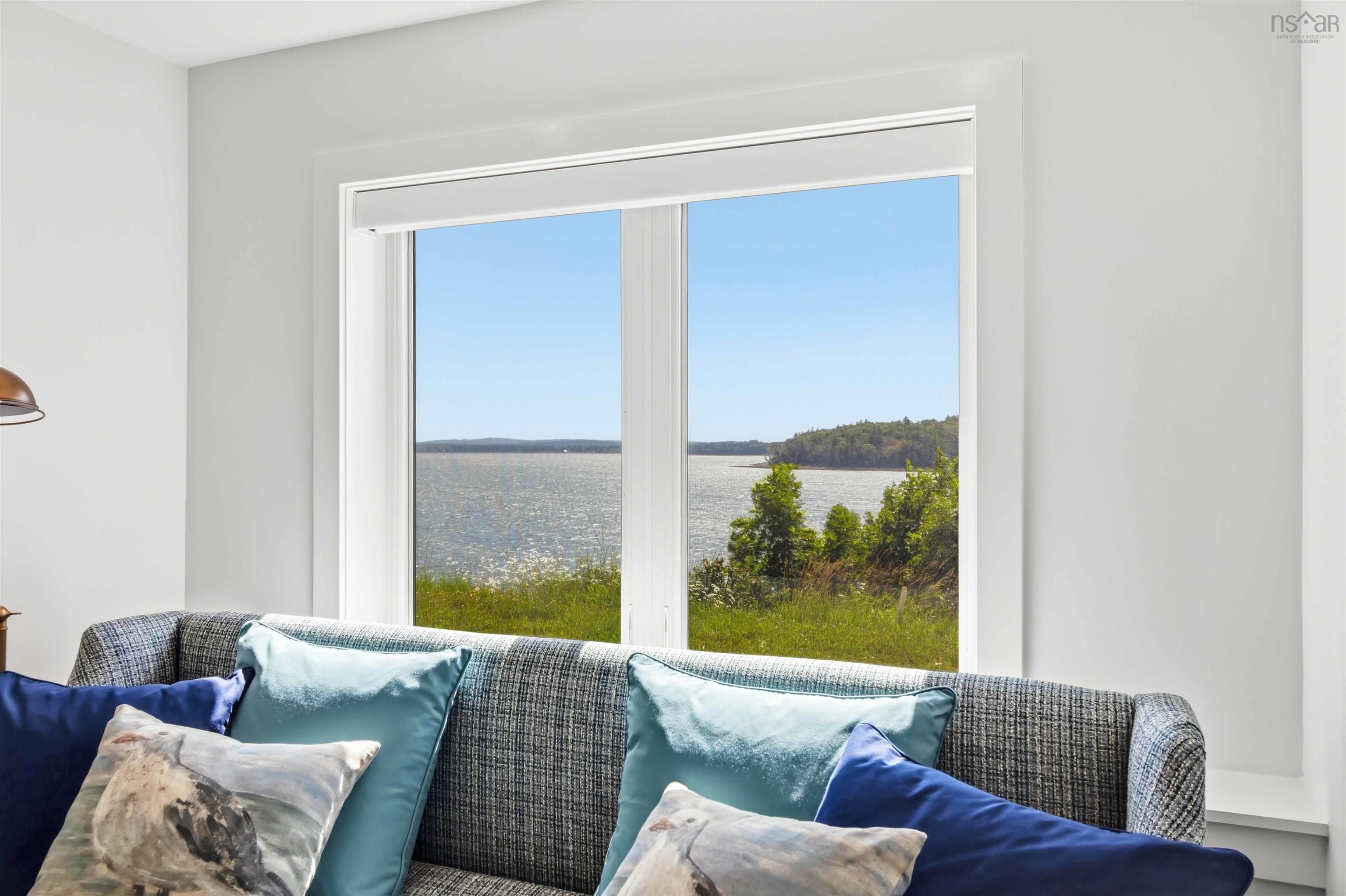 $1,295,000.00: 42 Shore Road, Garden Lots