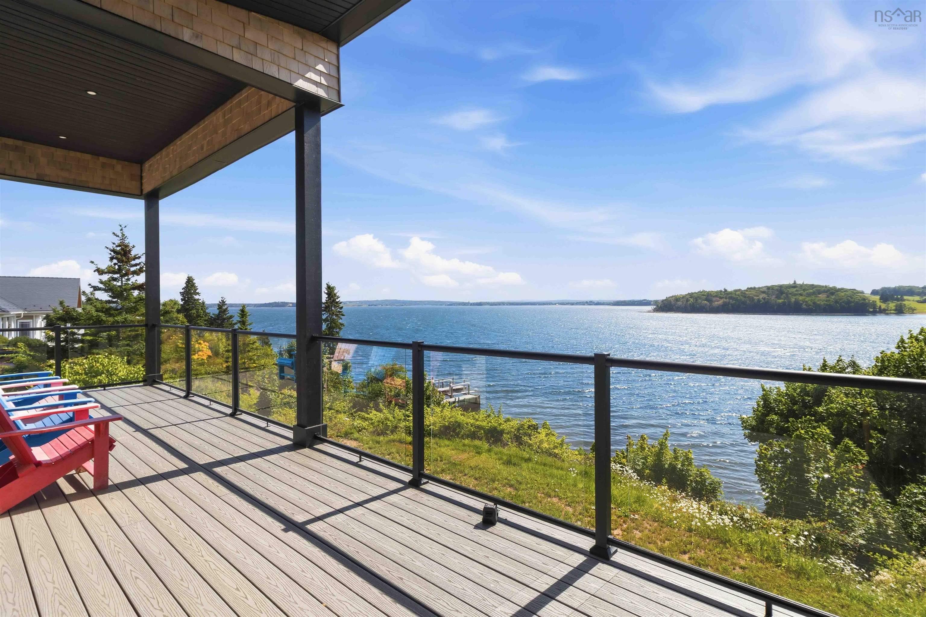 $1,295,000.00: 42 Shore Road, Garden Lots