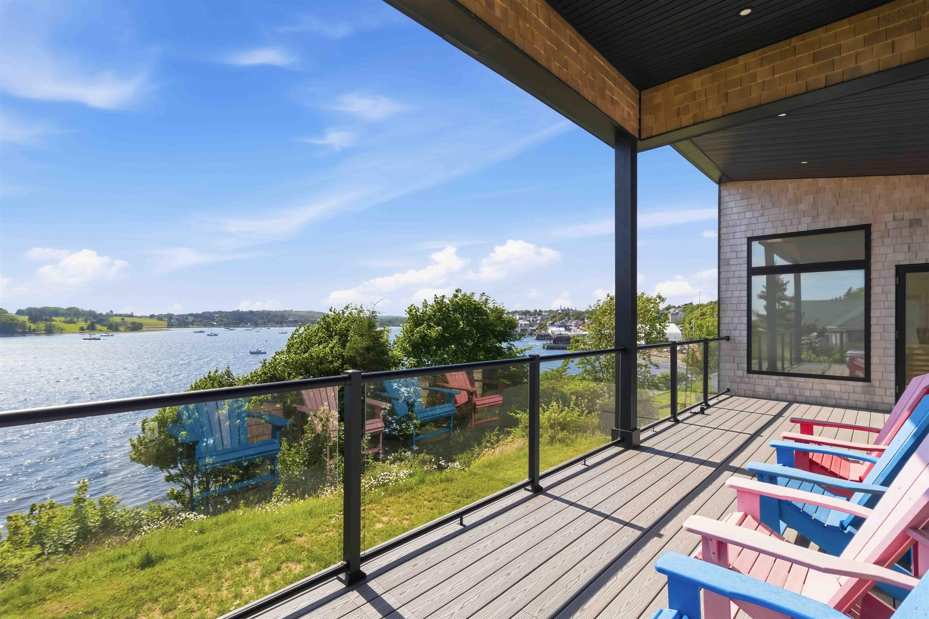 $1,295,000.00: 42 Shore Road, Garden Lots