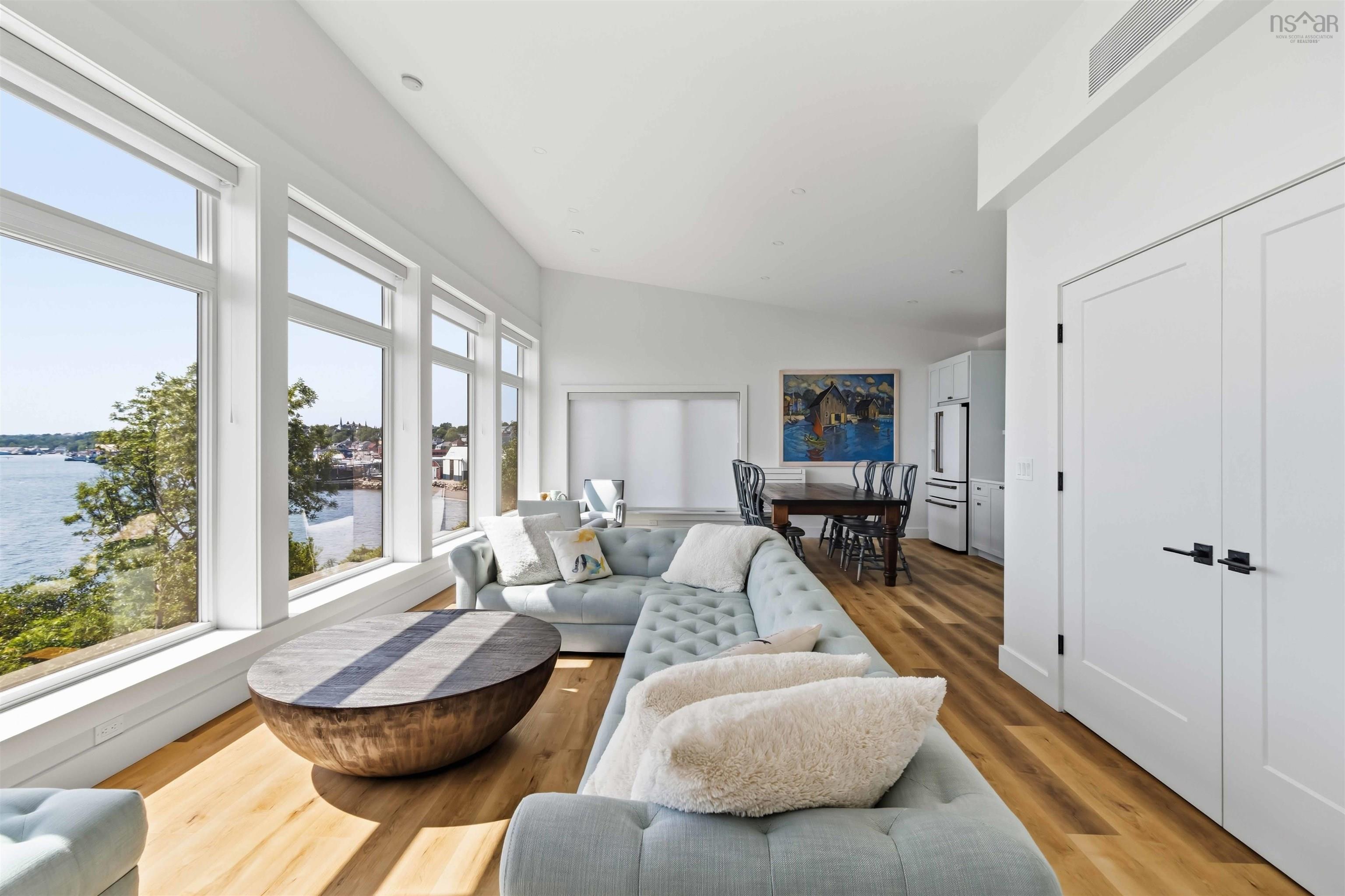 $1,295,000.00: 42 Shore Road, Garden Lots