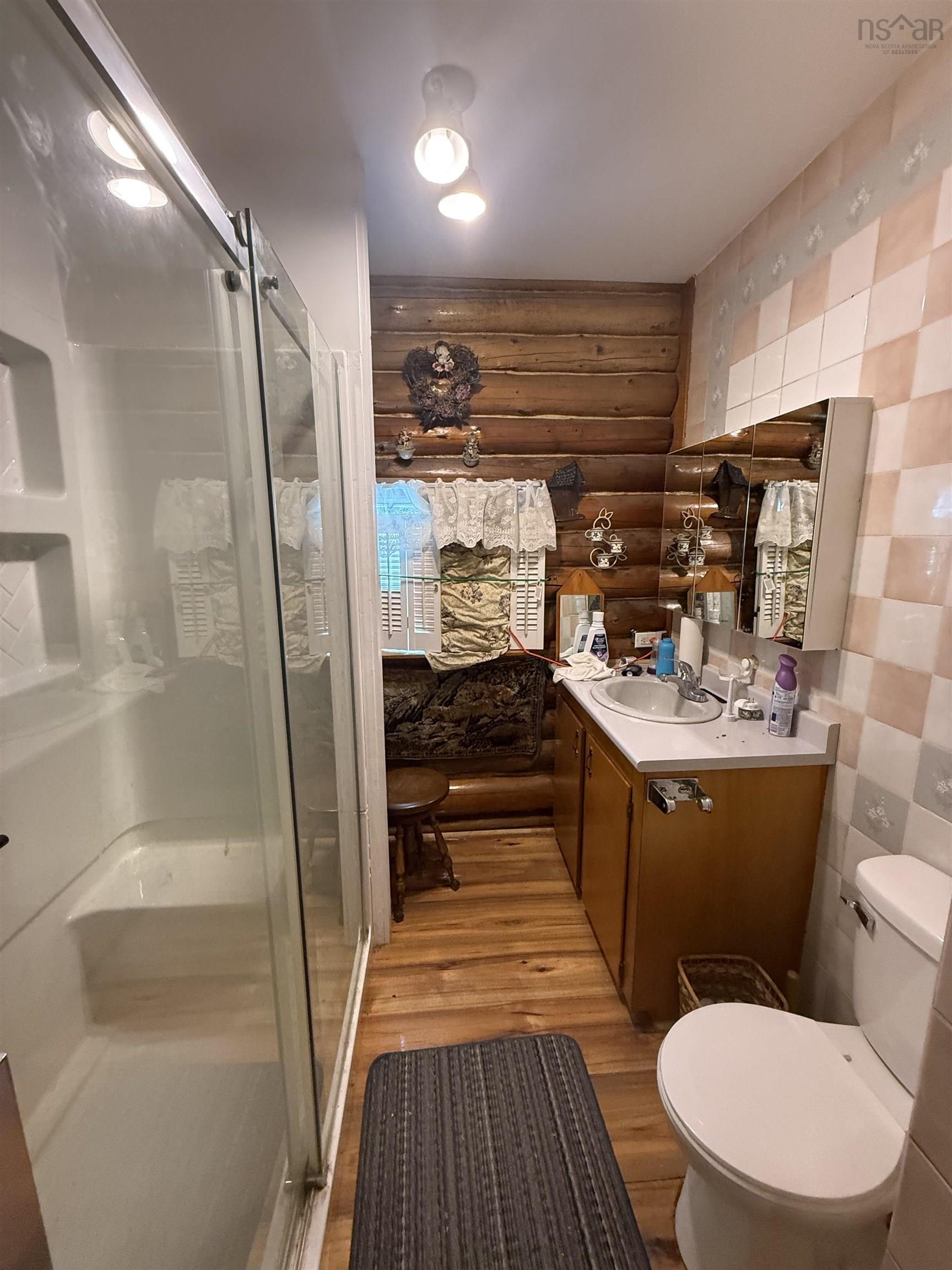 $169,900.00: 219 West River East Side Road, West River Station