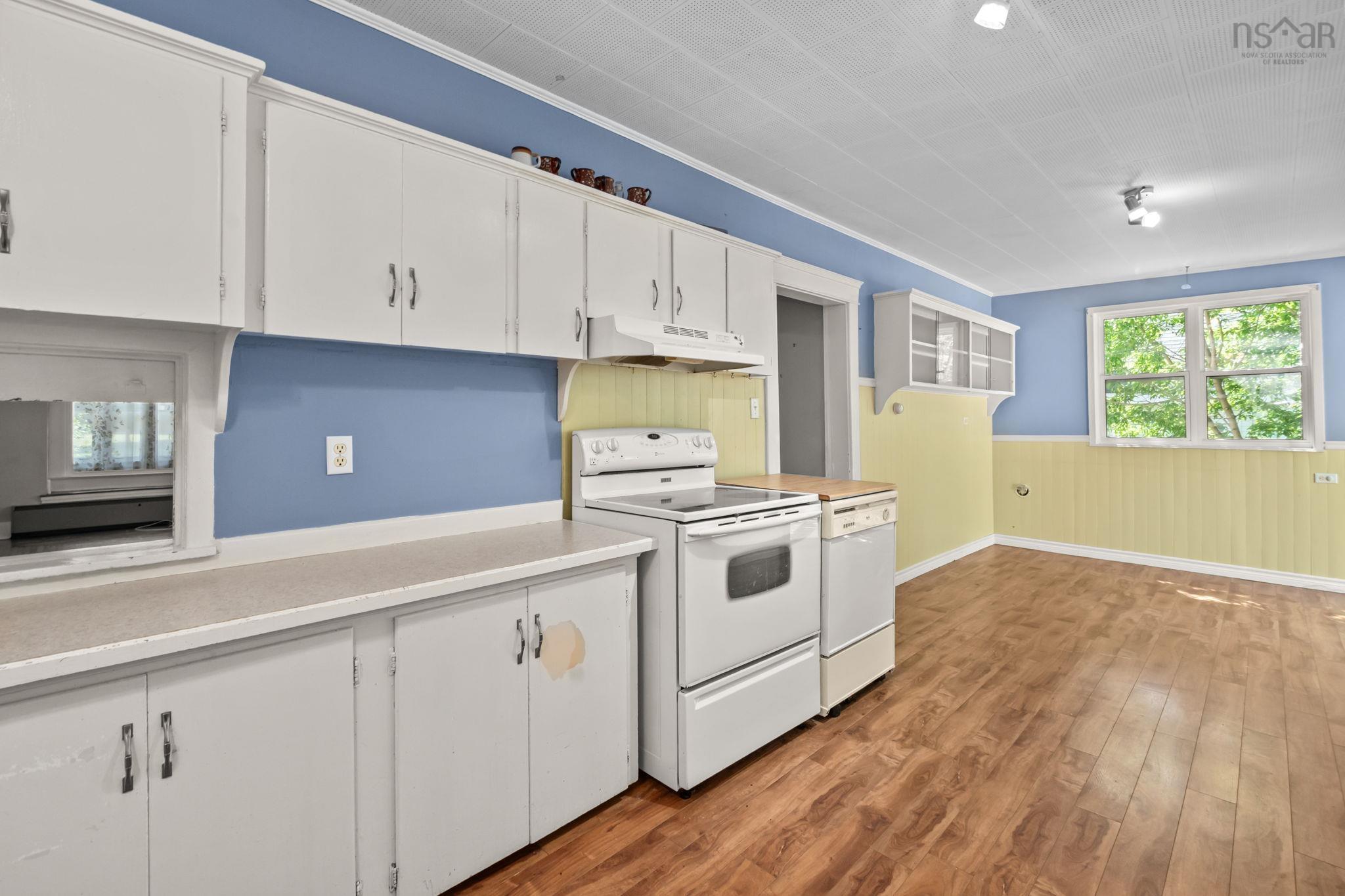 $329,000.00: 475 Albert Street, Windsor