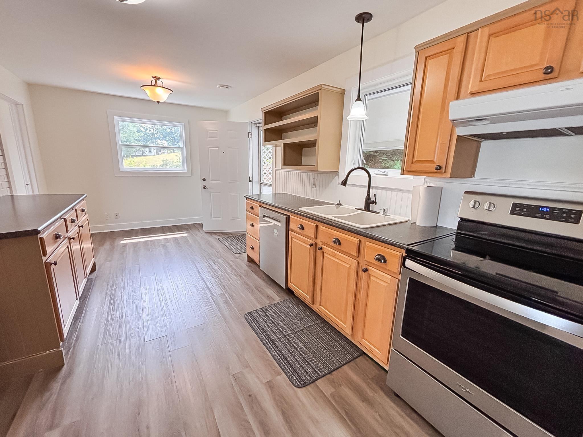 $434,900.00: 1868 Highway 331, West Lahave