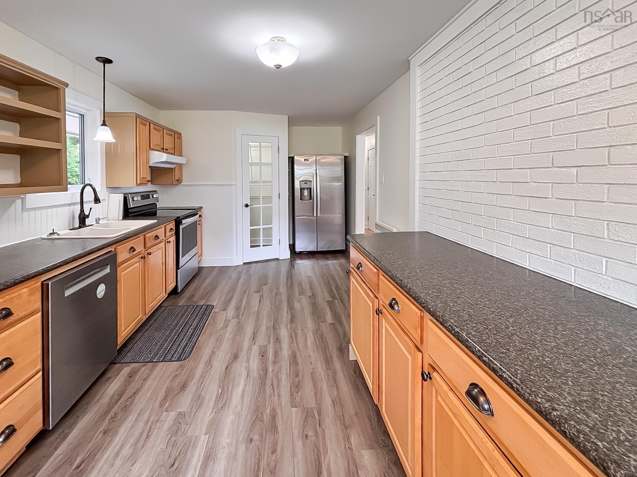 $434,900.00: 1868 Highway 331, West Lahave