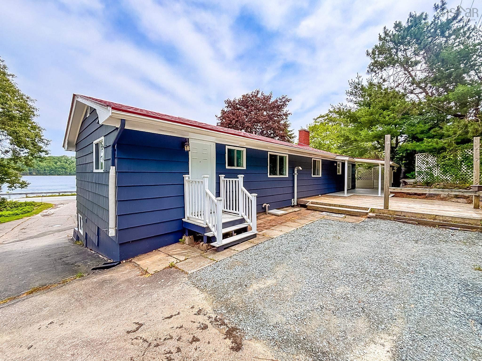 $434,900.00: 1868 Highway 331, West Lahave