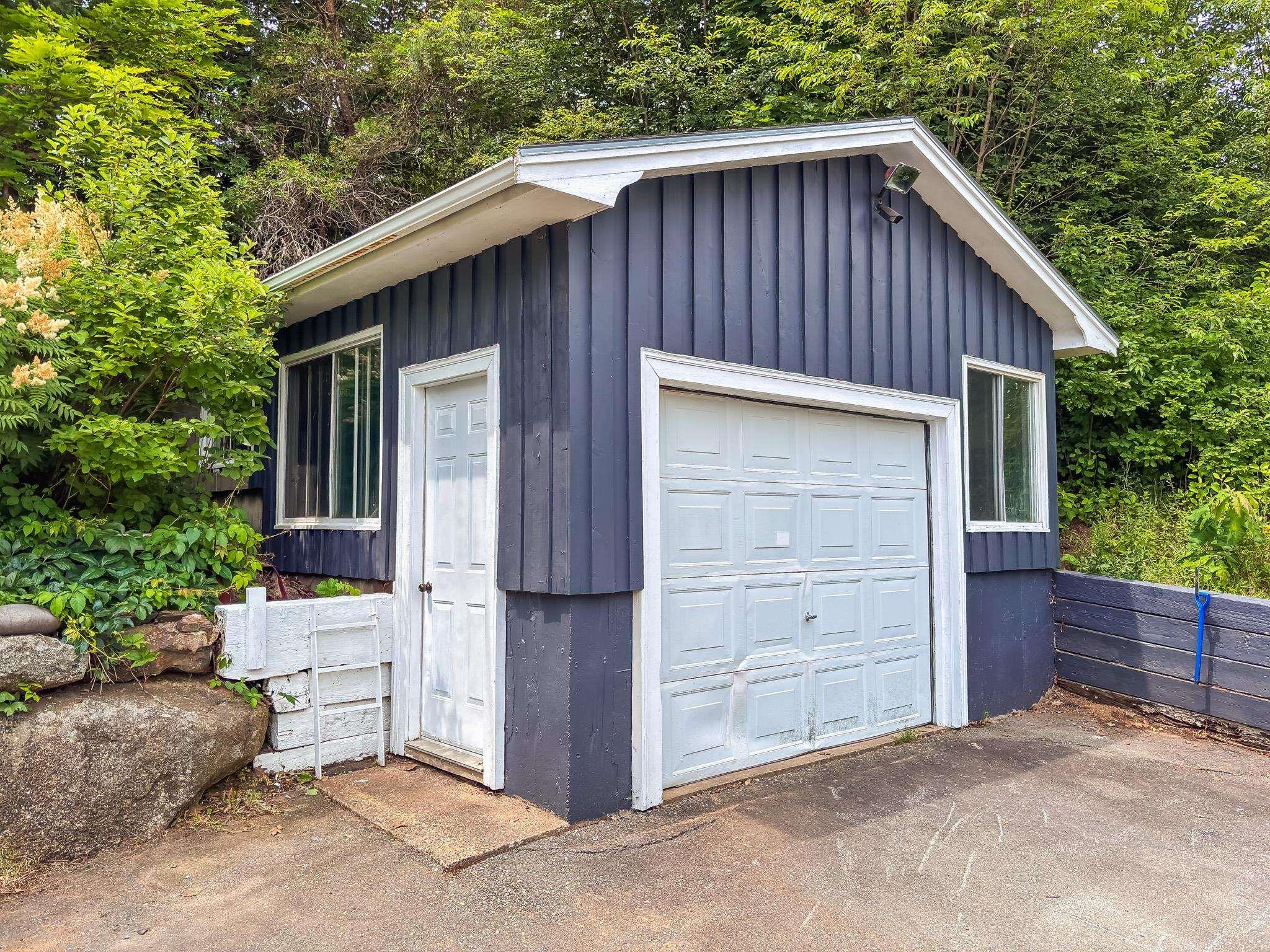 $434,900.00: 1868 Highway 331, West Lahave
