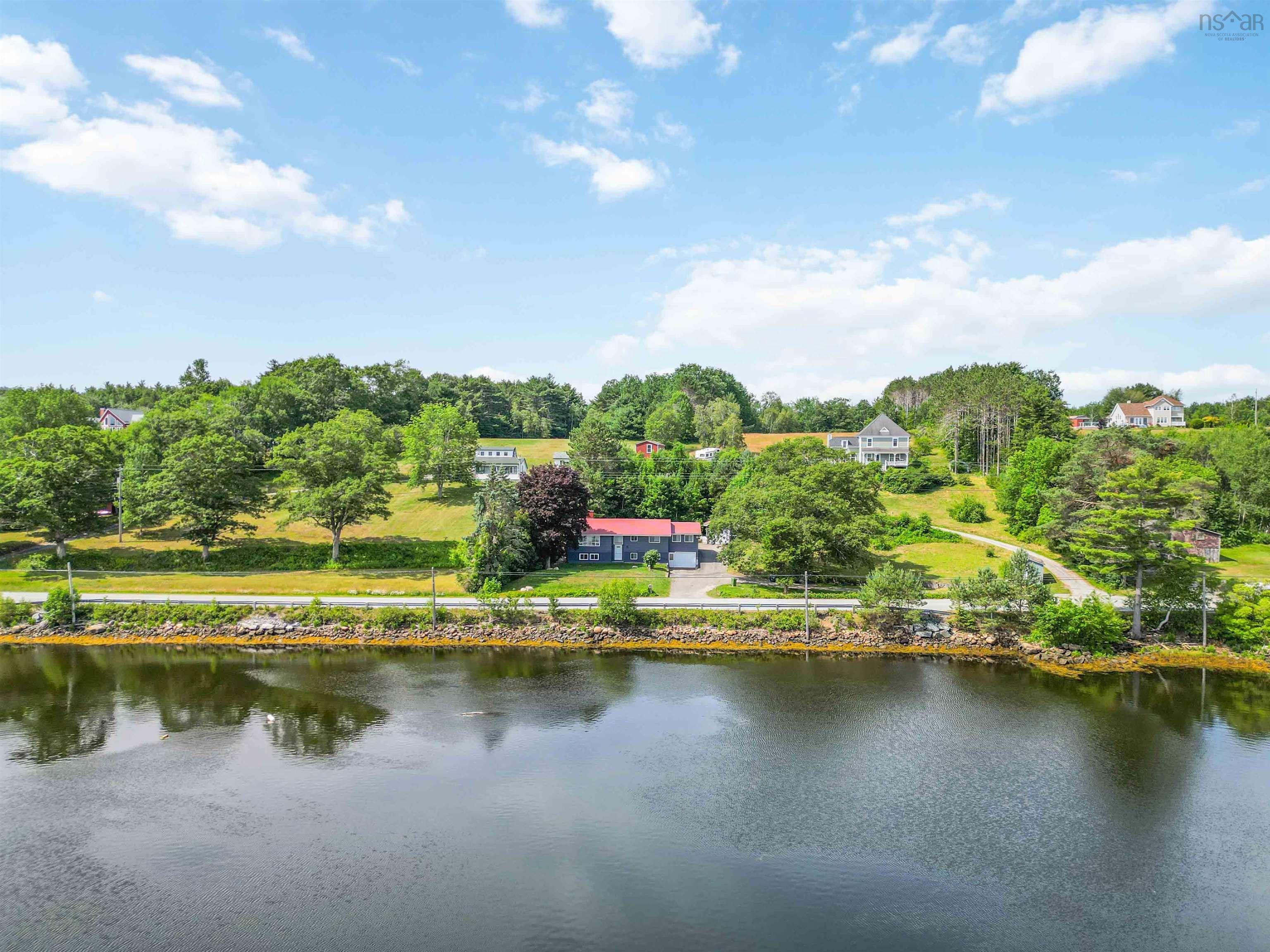 $434,900.00: 1868 Highway 331, West Lahave