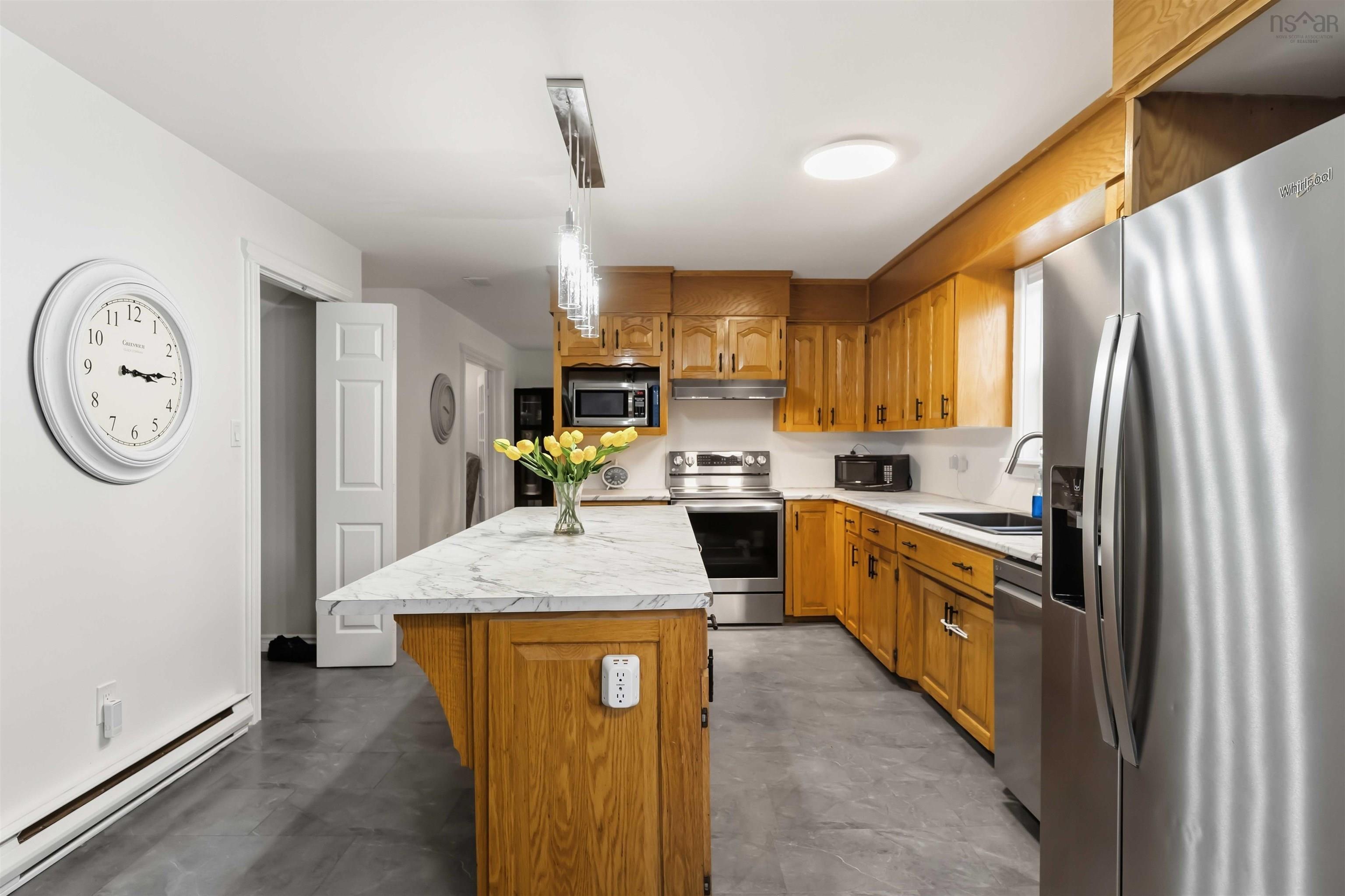 $549,999.00: 1558 Meghan Drive, Coldbrook